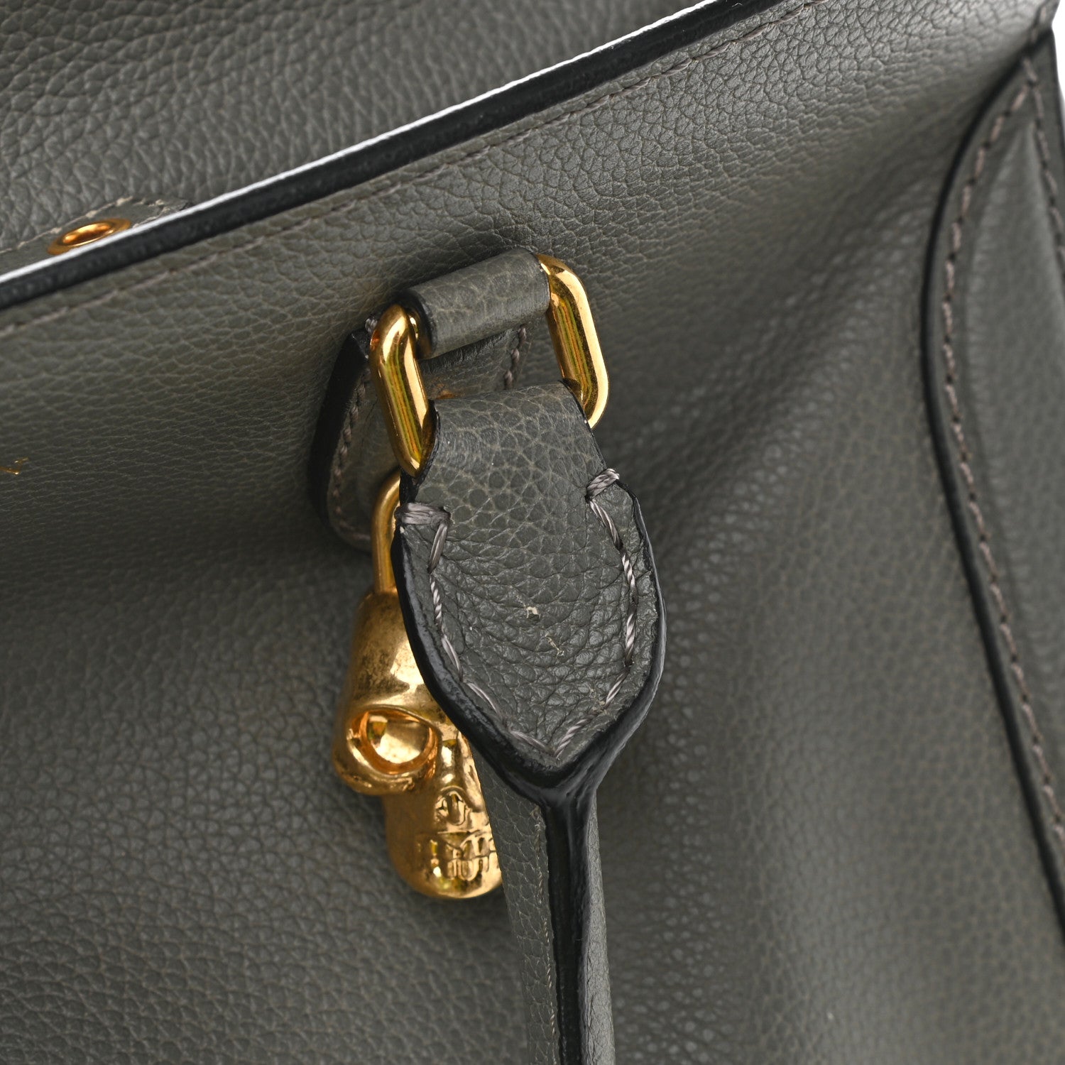Alexander McQueen Pebbled Calfskin Small Skull Padlock Zip Around Tote Grey 14 of 14