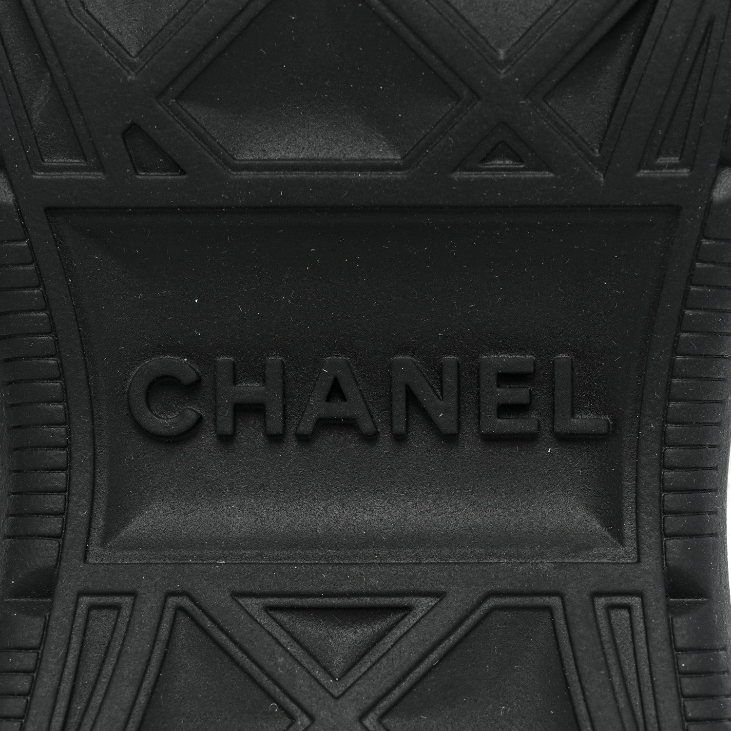 Chanel Velvet Calfskin Mixed Fibers CC Sneakers 37 Black 7 of 9