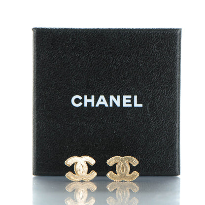 Chanel Hammered CC Earrings Gold 5 of 5
