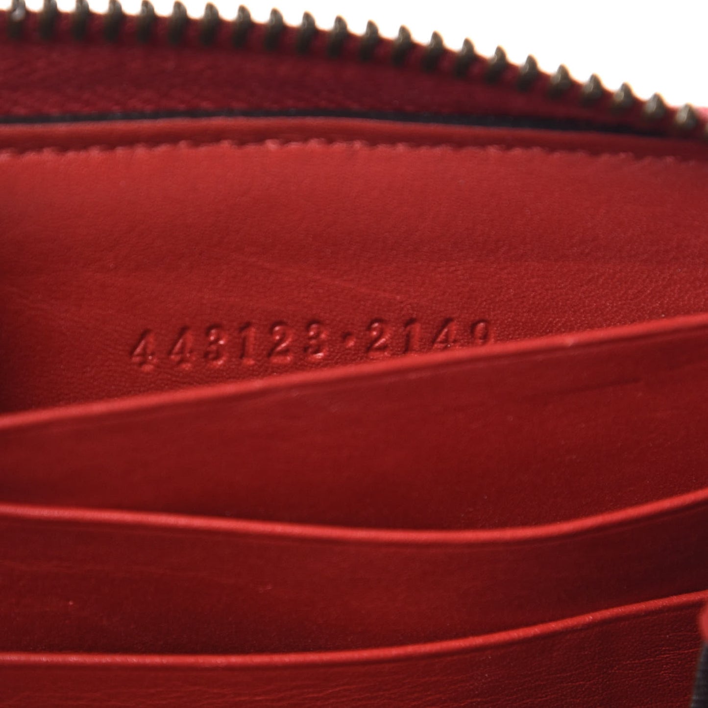Calfskin Matelasse GG Marmont Zip Around Wallet Hibiscus Red