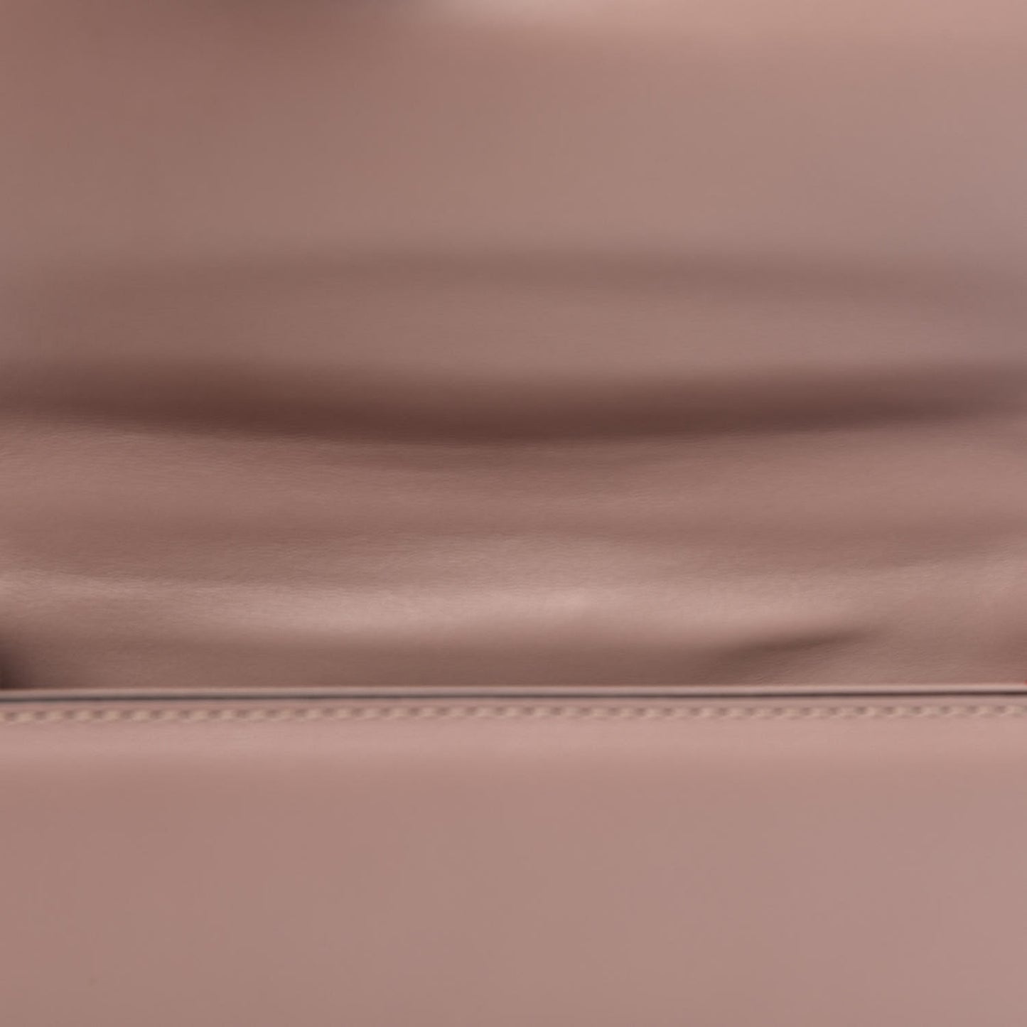 Vitello Medium Glam Lock Rockstud Flap Poudre