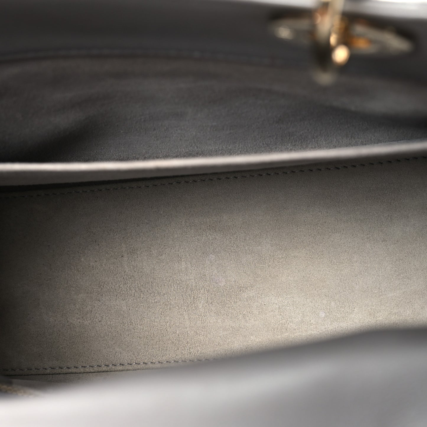 Pearly Lambskin Cannage Medium Lady Dior Grey