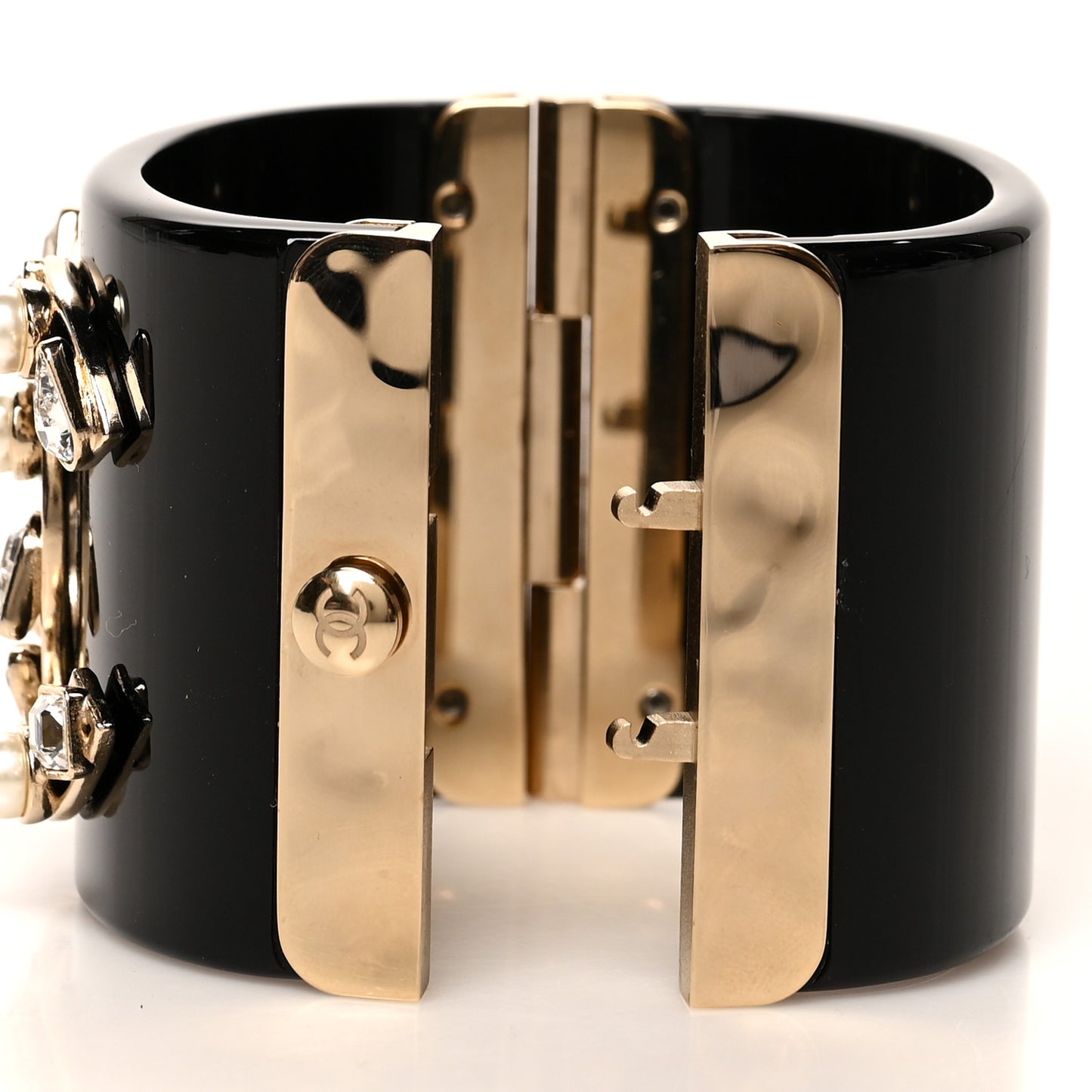 Resin Crystal Pearl CC Cuff Black