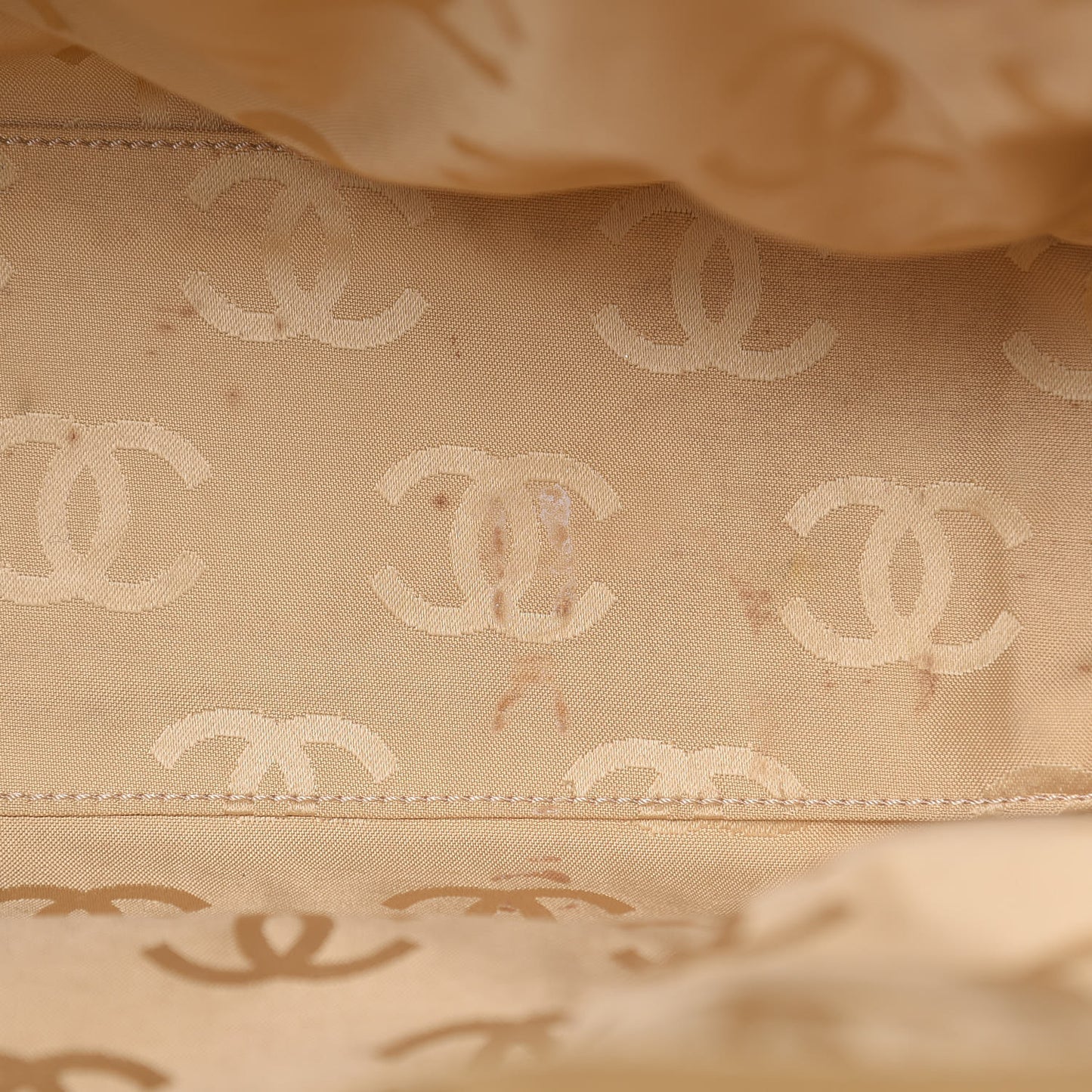 Calfskin Contrast Stitch Surpique Tote Beige