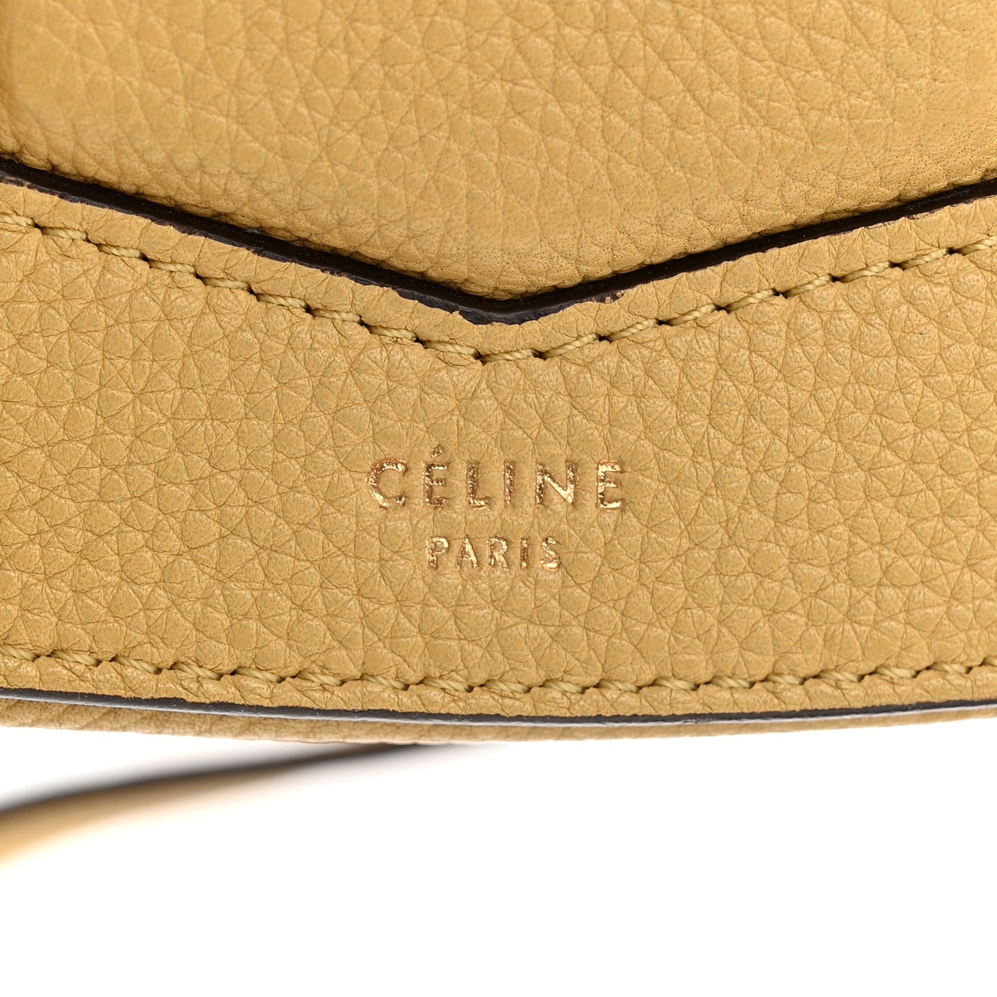 Grained Calfskin Small Trotteur Vanilla