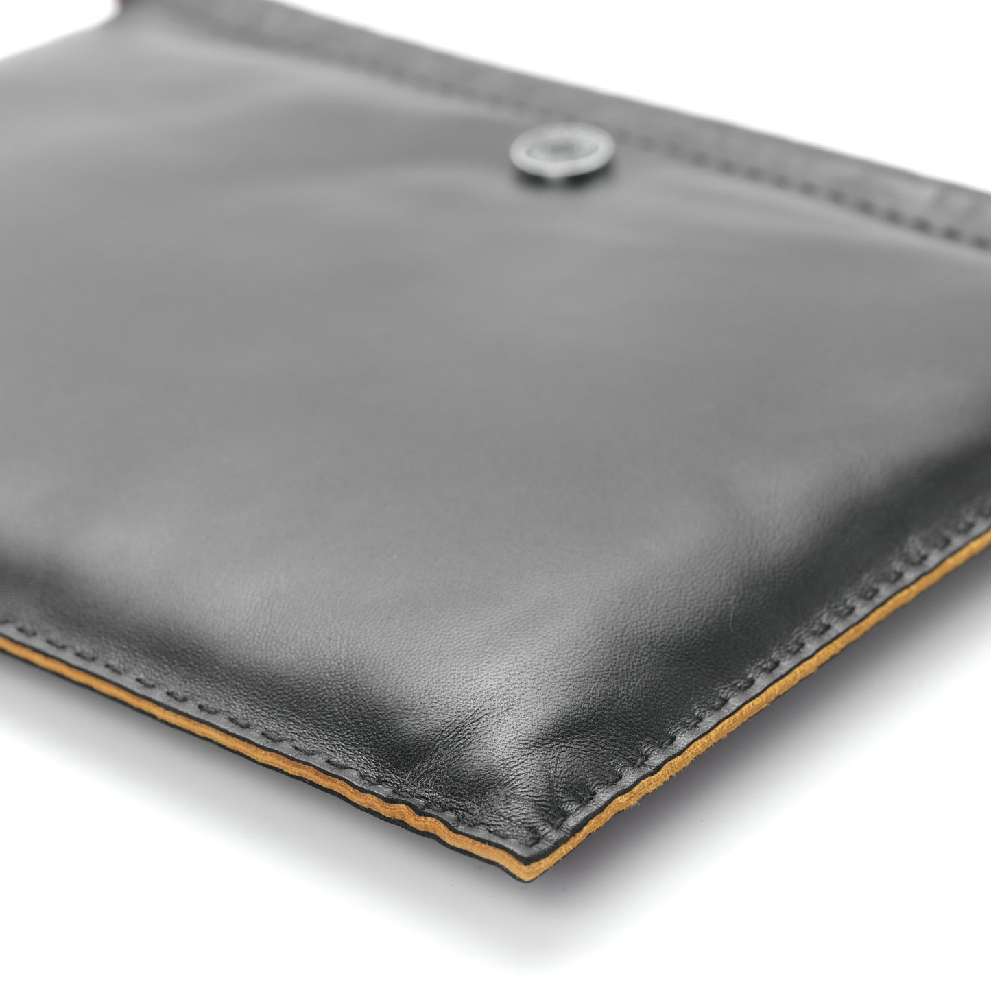 Milo Lambskin Swift Pilo Pouch Black Sesame