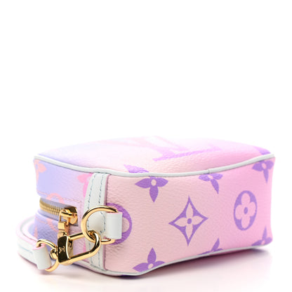 Louis Vuitton Monogram Giant Spring In The City Wapity Case Sunrise Pastel 3 of 6