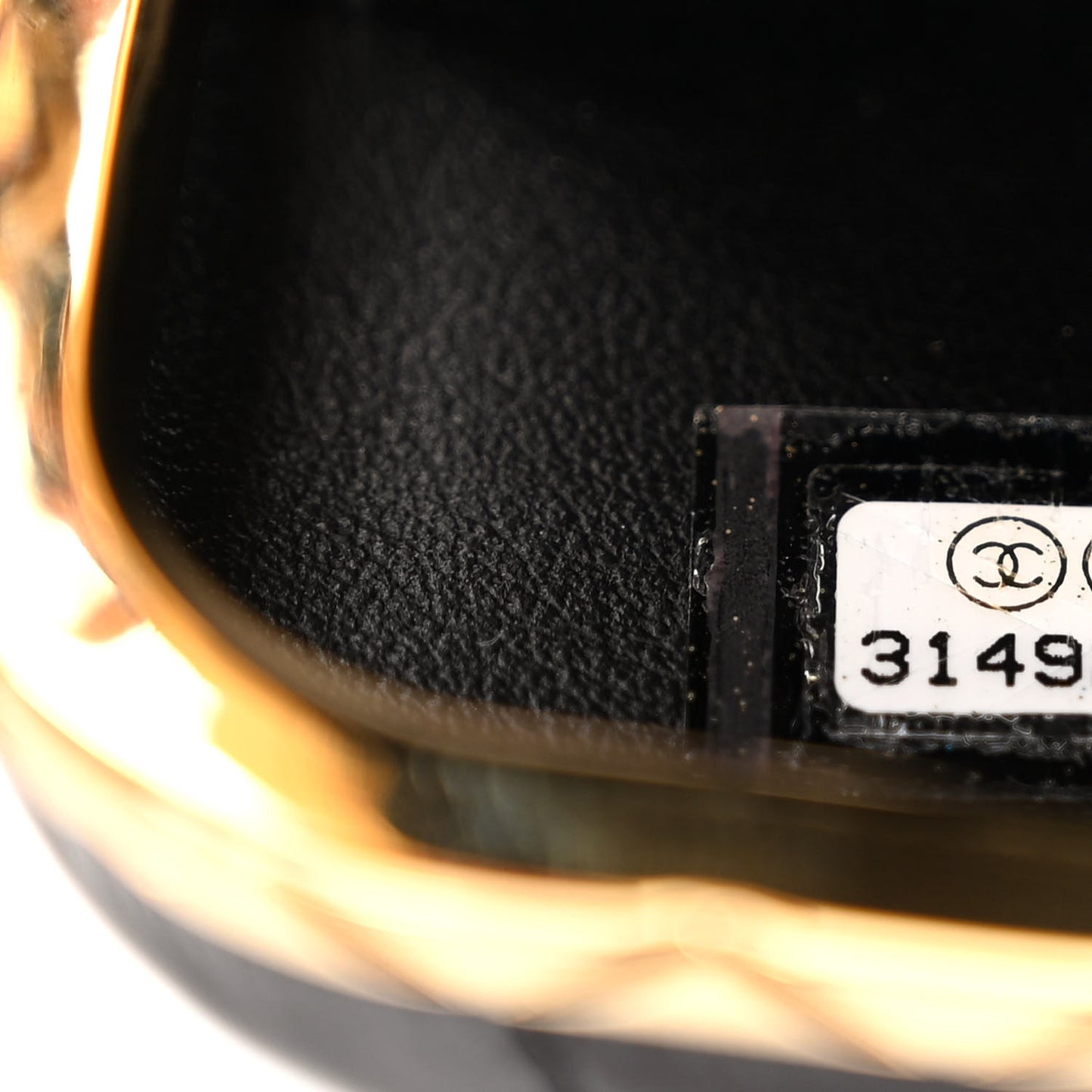 Glazed Goatskin Quilted Box With Chain Black
