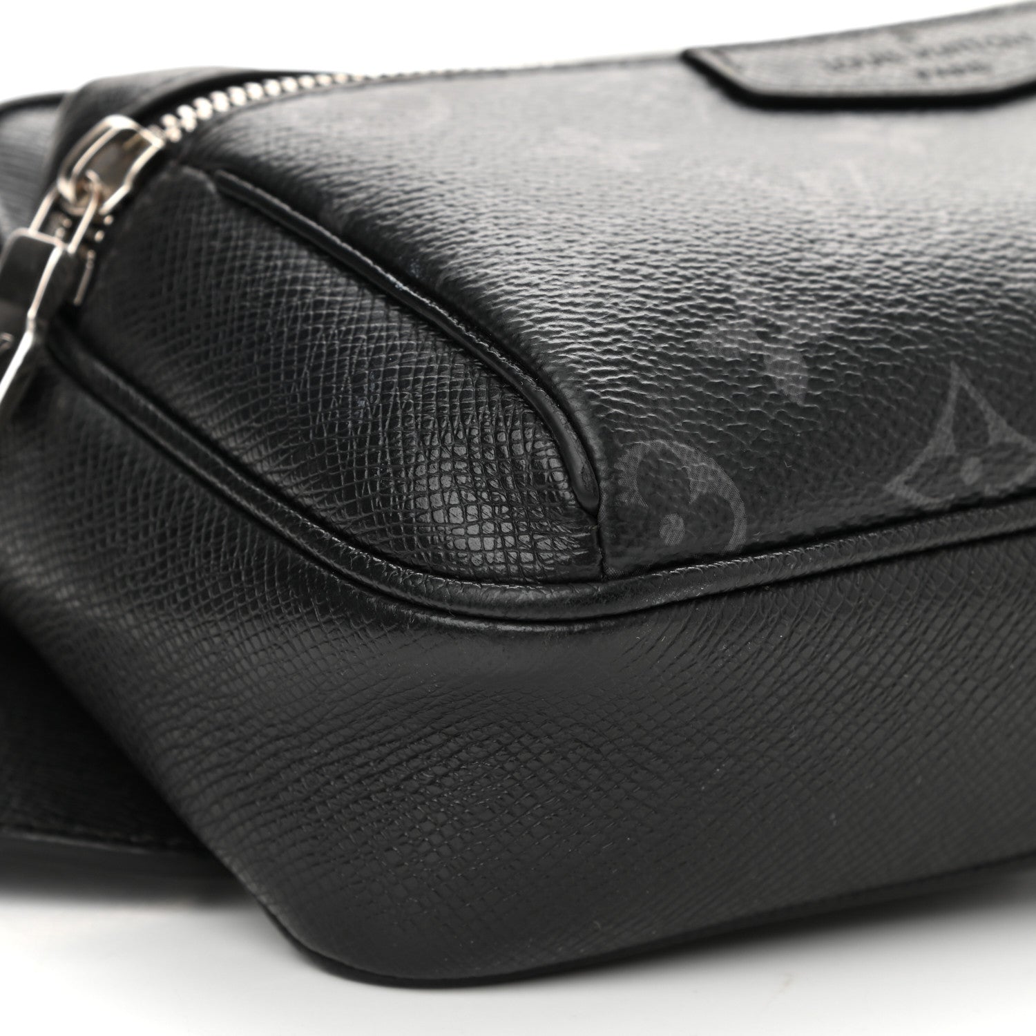Louis Vuitton Taiga Monogram Outdoor Bumbag Black 10 of 12