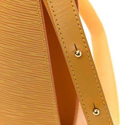 Louis Vuitton Epi Cluny Tassil 9 of 9
