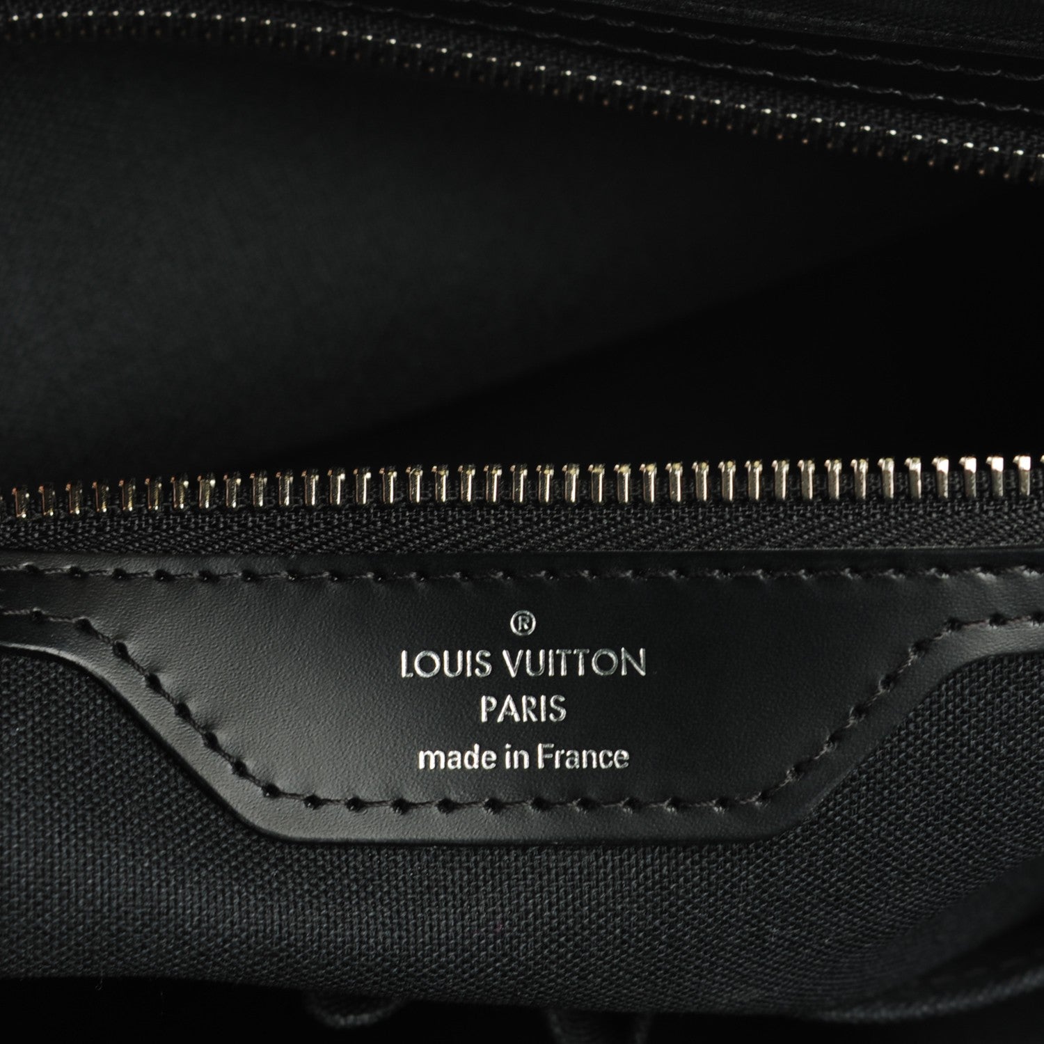 Louis Vuitton Damier Graphite District GM 6 of 7