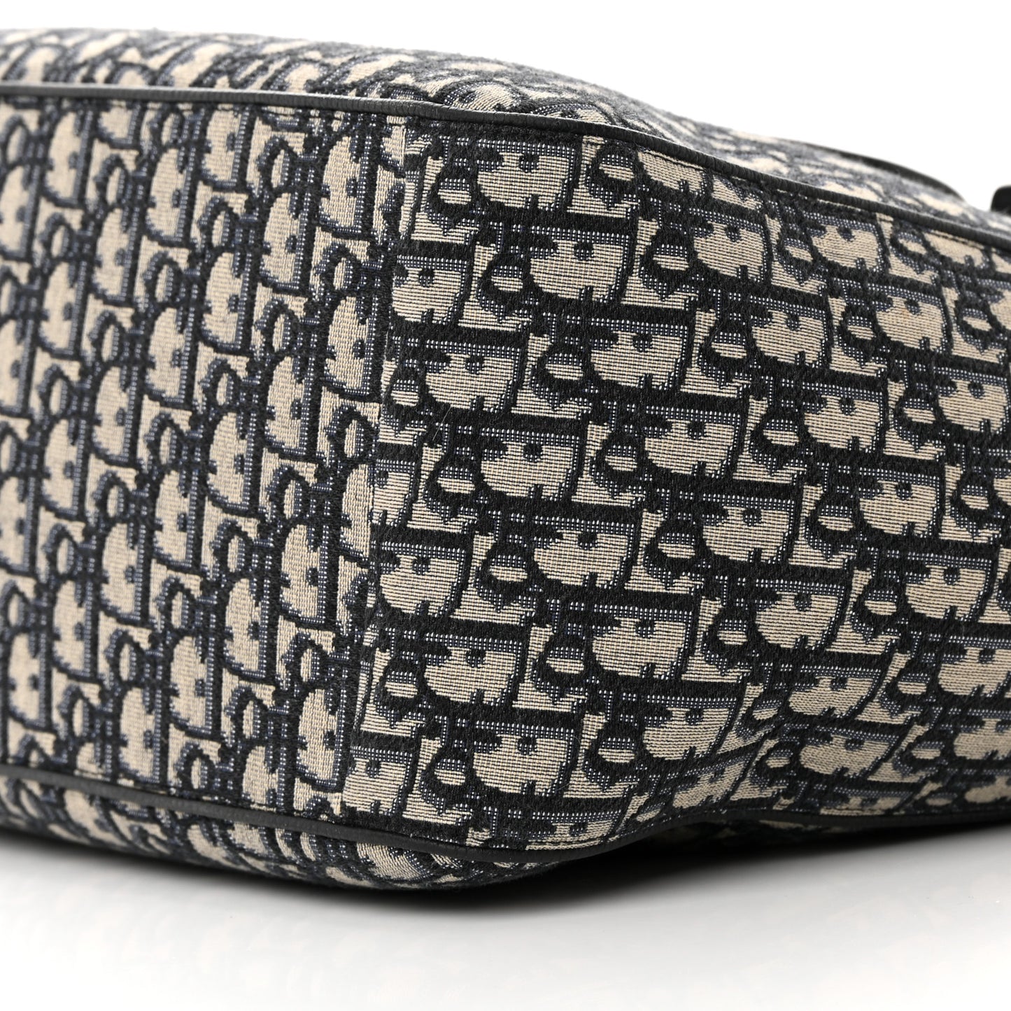 Oblique Saddle Tote Beige Black