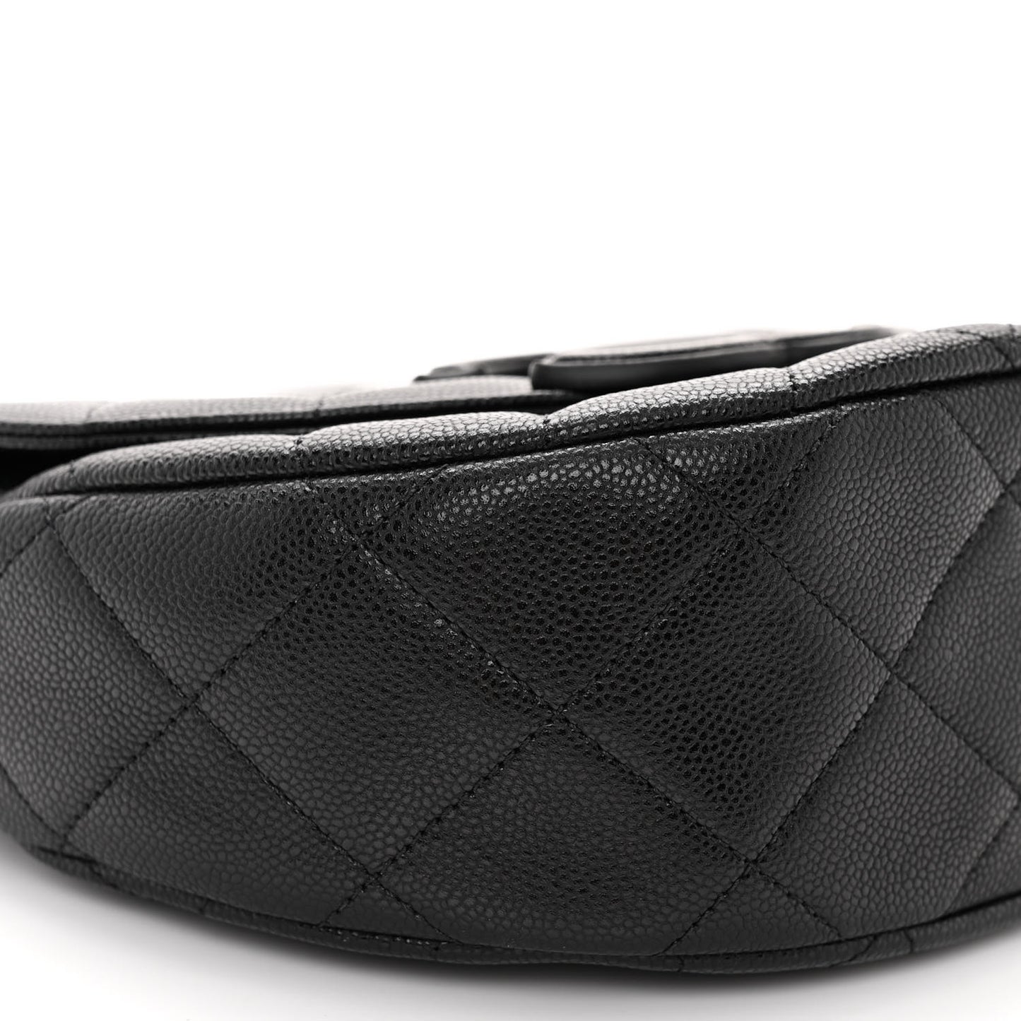 Caviar Quilted Small Messenger Flap Black