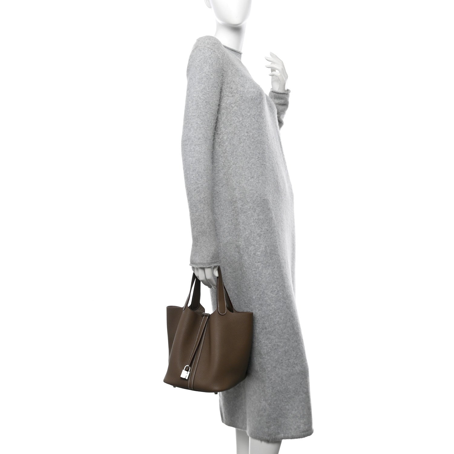 Hermes Taurillon Clemence Picotin Lock 22 MM Etoupe 2 of 10