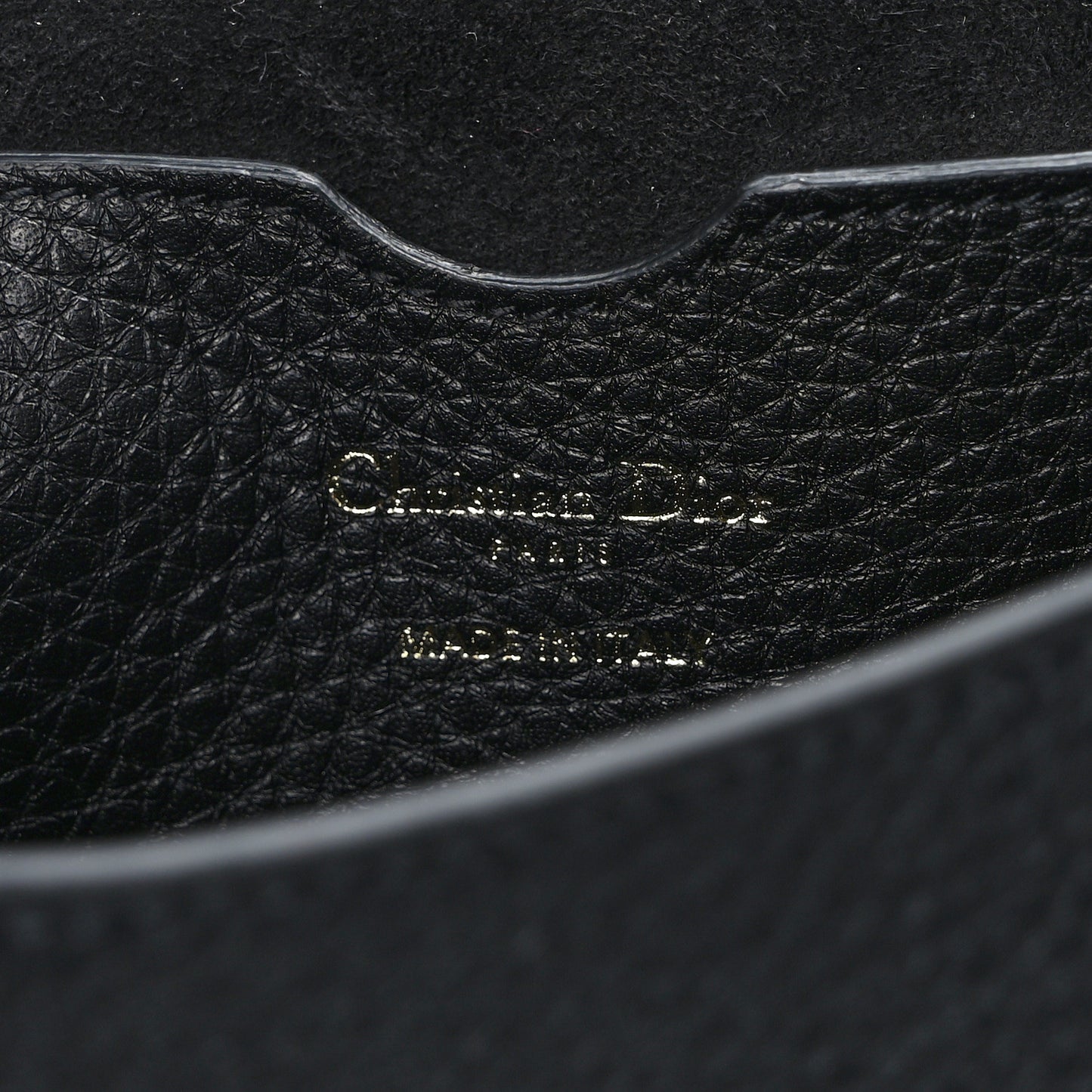 Grained Calfskin Large Bobby Flap Black