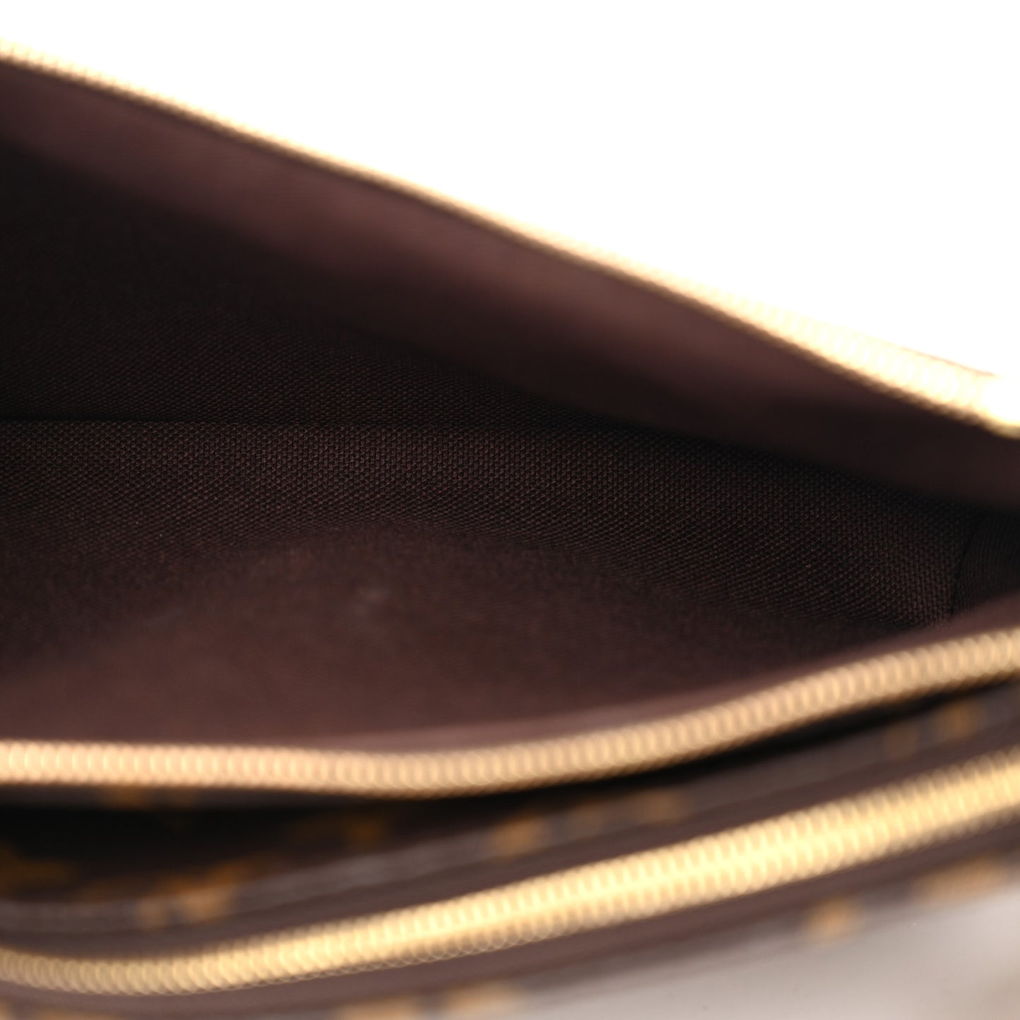 Monogram Liv Pochette