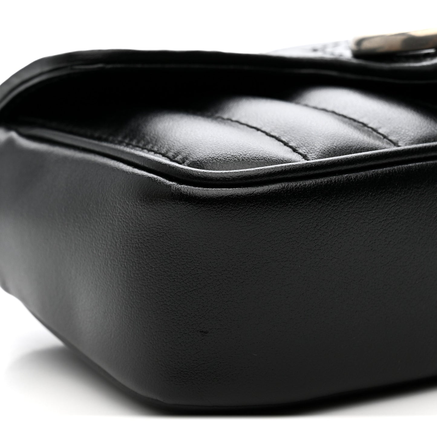Calfskin Matelasse Aria Super Mini GG Marmont Shoulder Bag Black