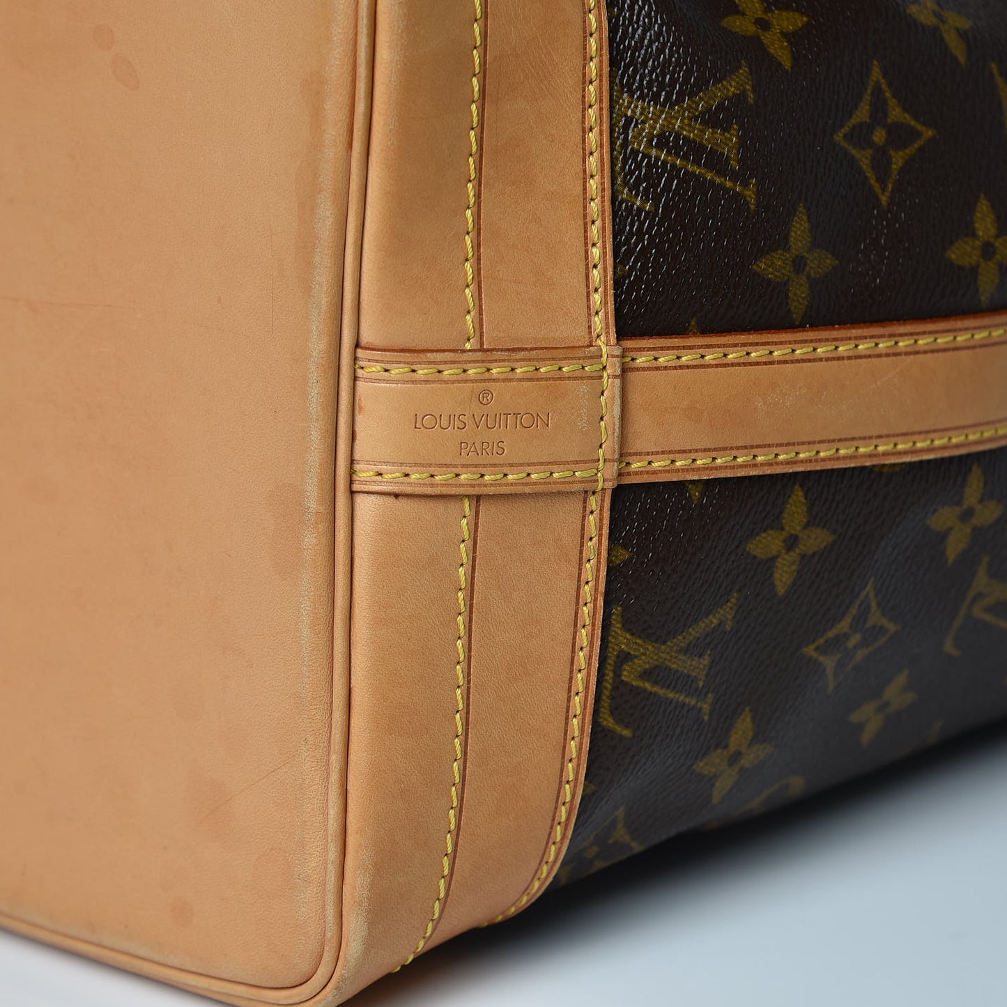 Monogram Noe