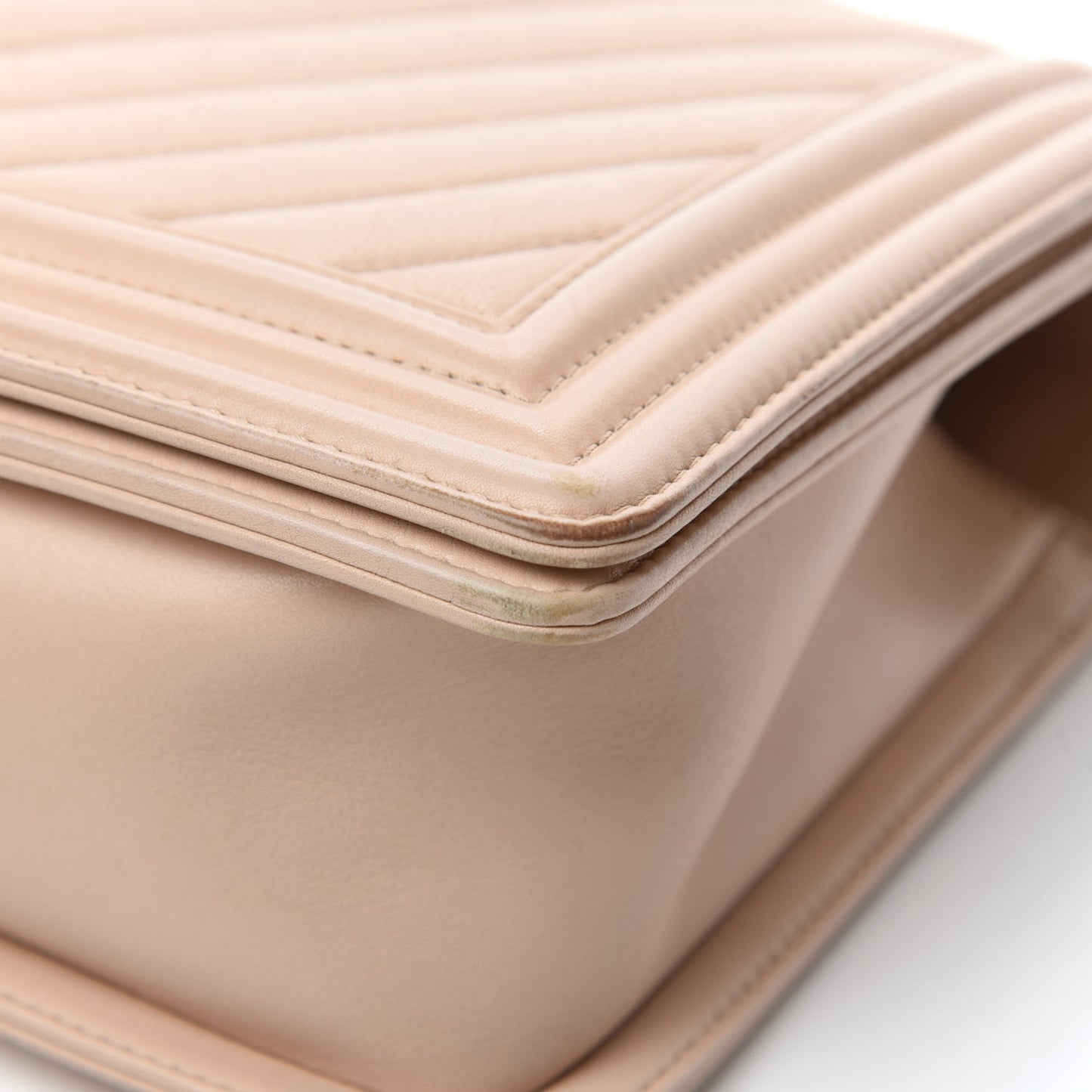 Calfskin Chevron Quilted New Medium Boy Flap Light Pink