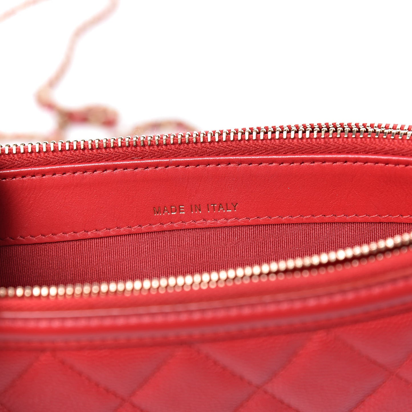 Caviar Quilted CC Filigree Clutch With Chain Red