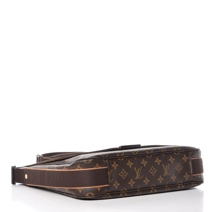 Louis Vuitton Monogram Beaubourg MM Messenger Bag 4 of 13