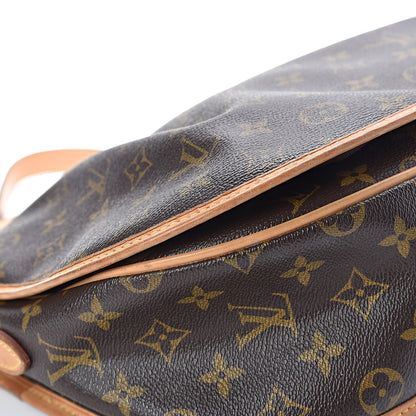 Louis Vuitton Monogram Menilmontant MM 10 of 15