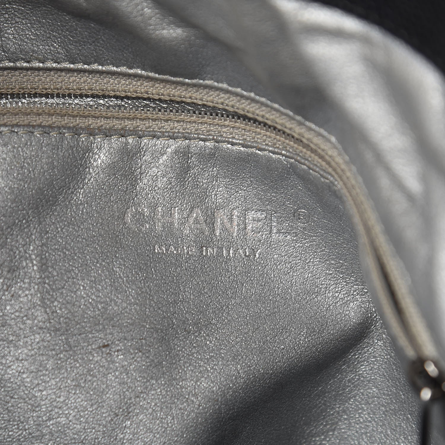 Chanel Glazed Caviar Modern Chain Tote Black 6 of 14