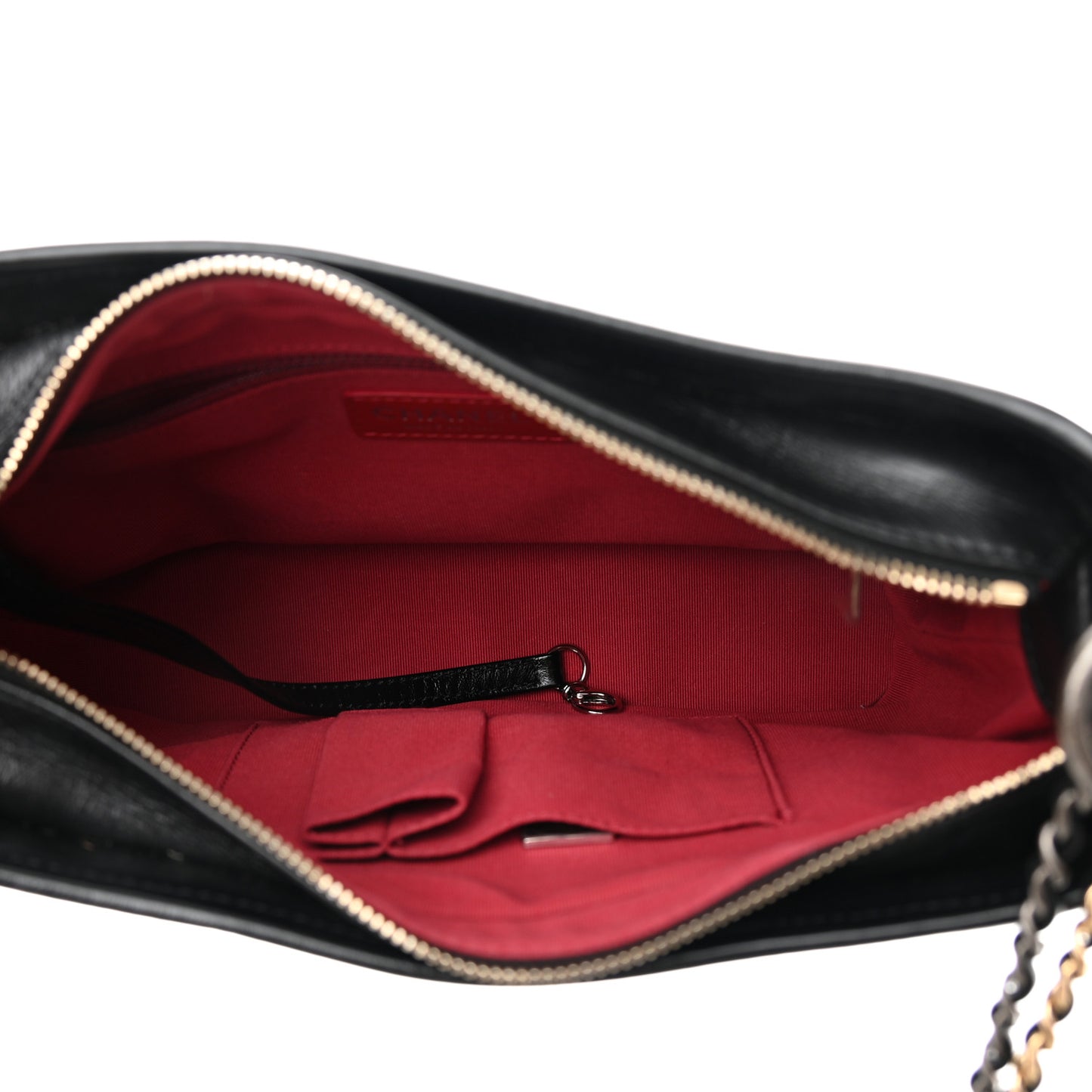 Aged Calfskin Quilted New Medium Gabrielle Hobo Black