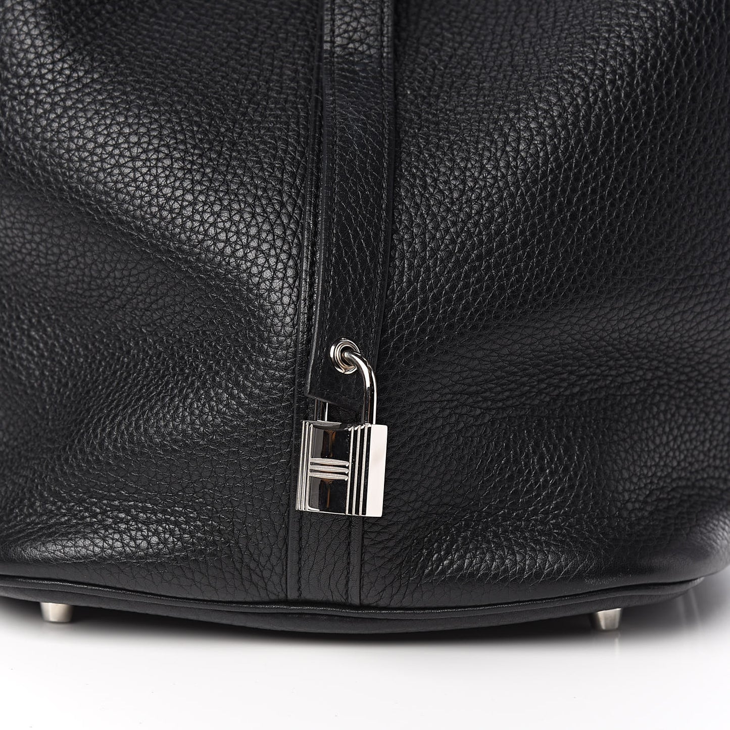 Taurillon Clemence Picotin Lock 26 GM Black