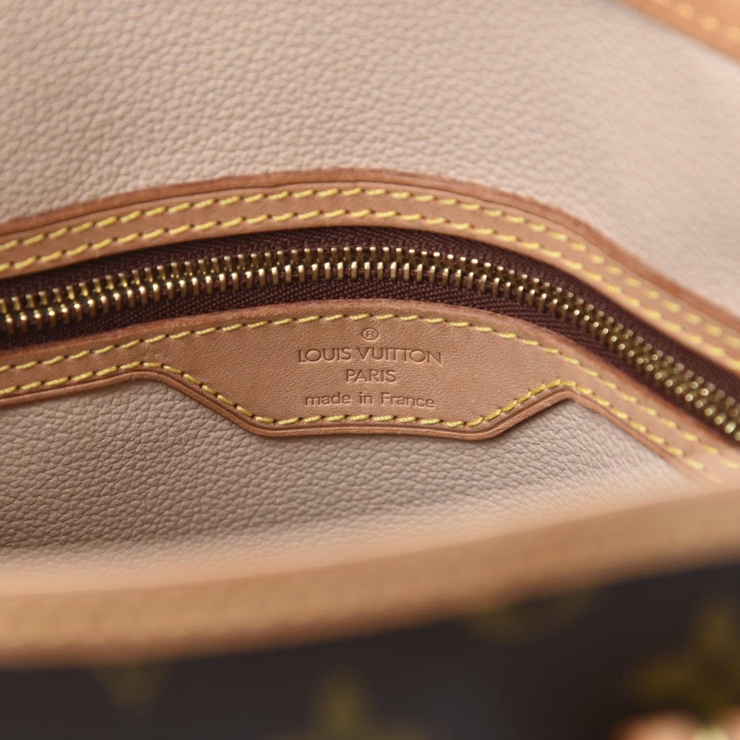 Monogram Petit Bucket 23