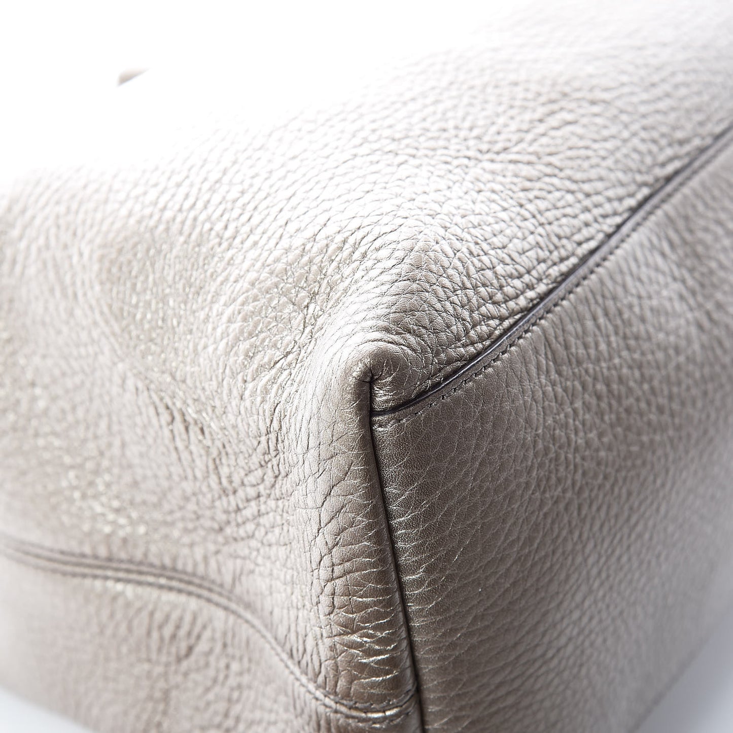 Metallic Pebbled Calfskin Medium Soho Chain Shoulder Bag Golden Beige