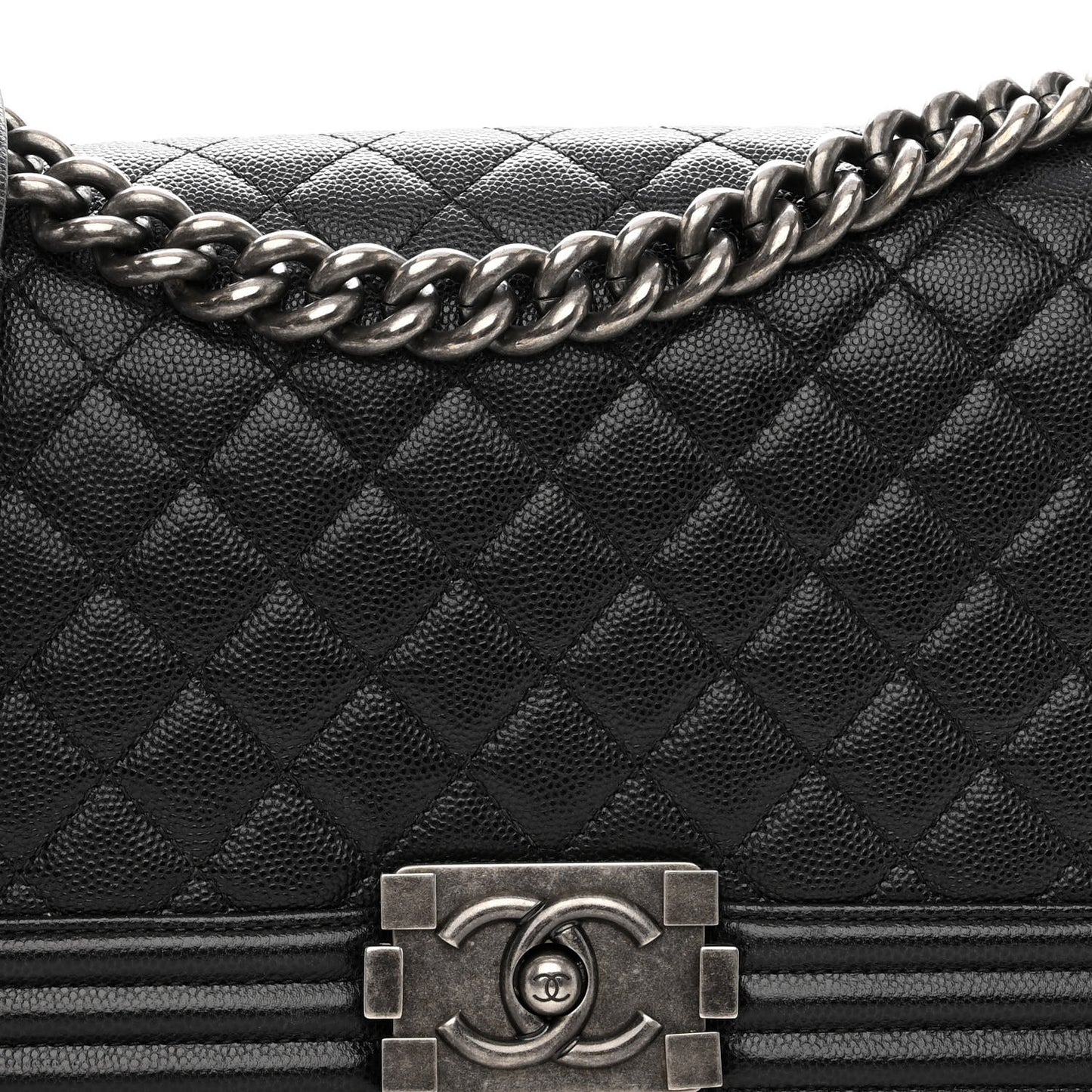 Caviar Quilted Medium Boy Flap Black