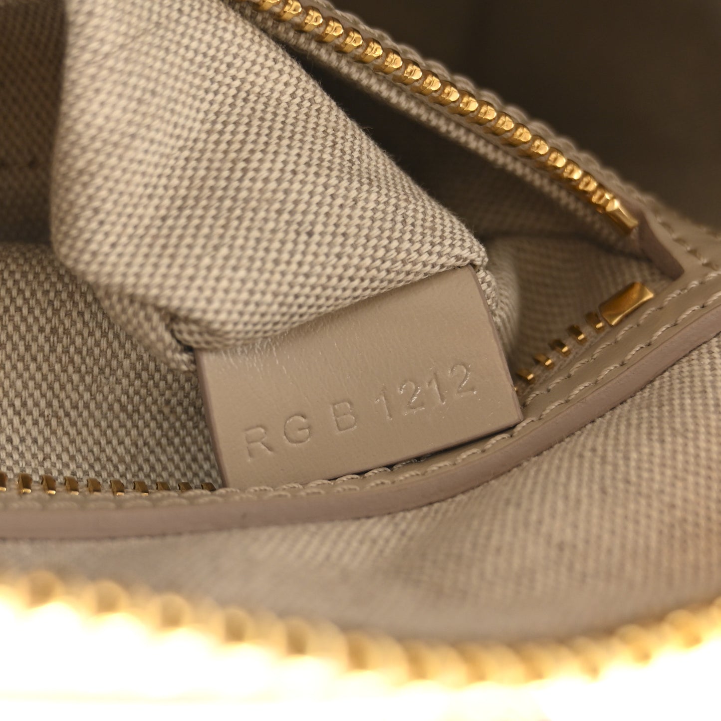 Shiny Lord Calfskin Mini Antigona Natural Beige