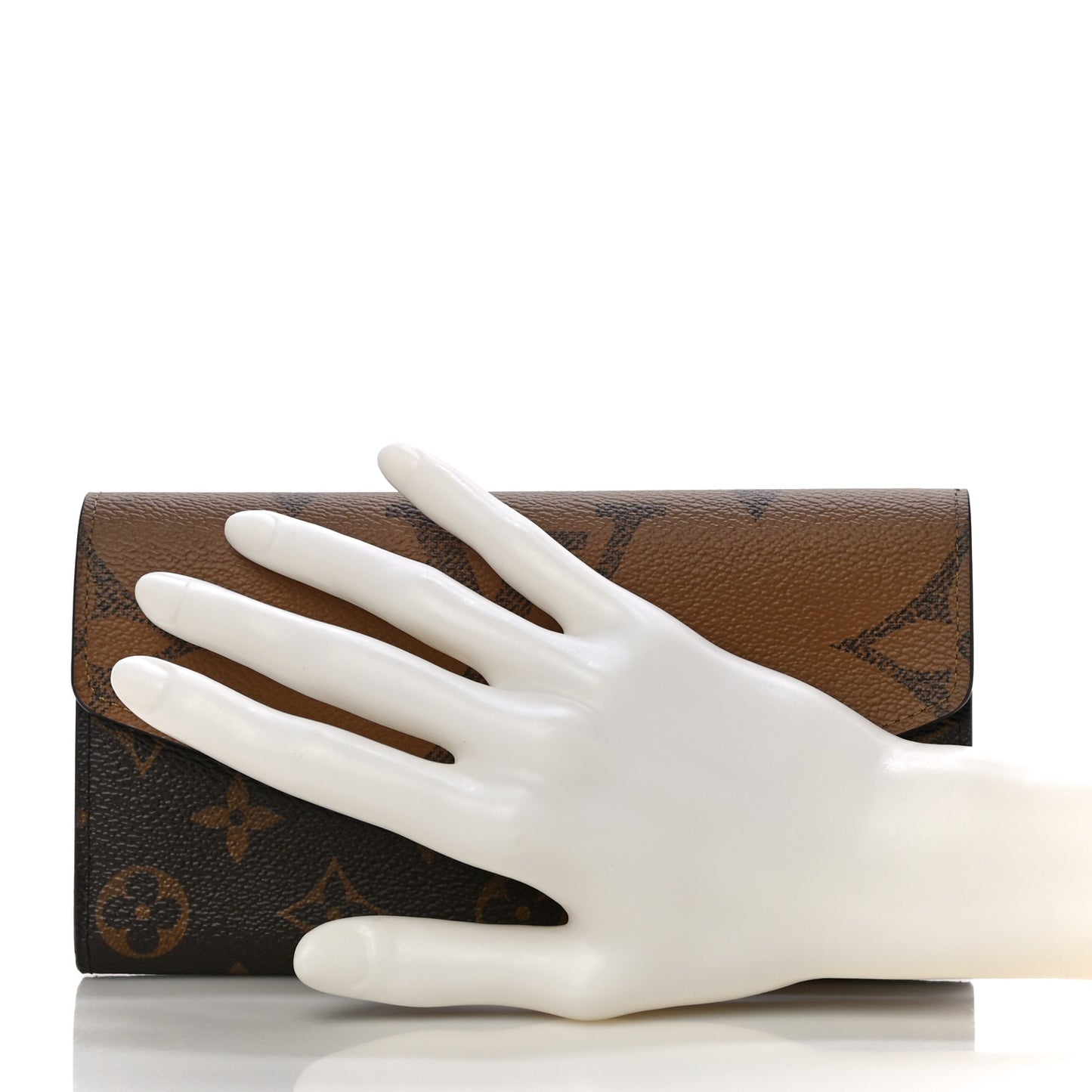 Reverse Monogram Giant Sarah Wallet