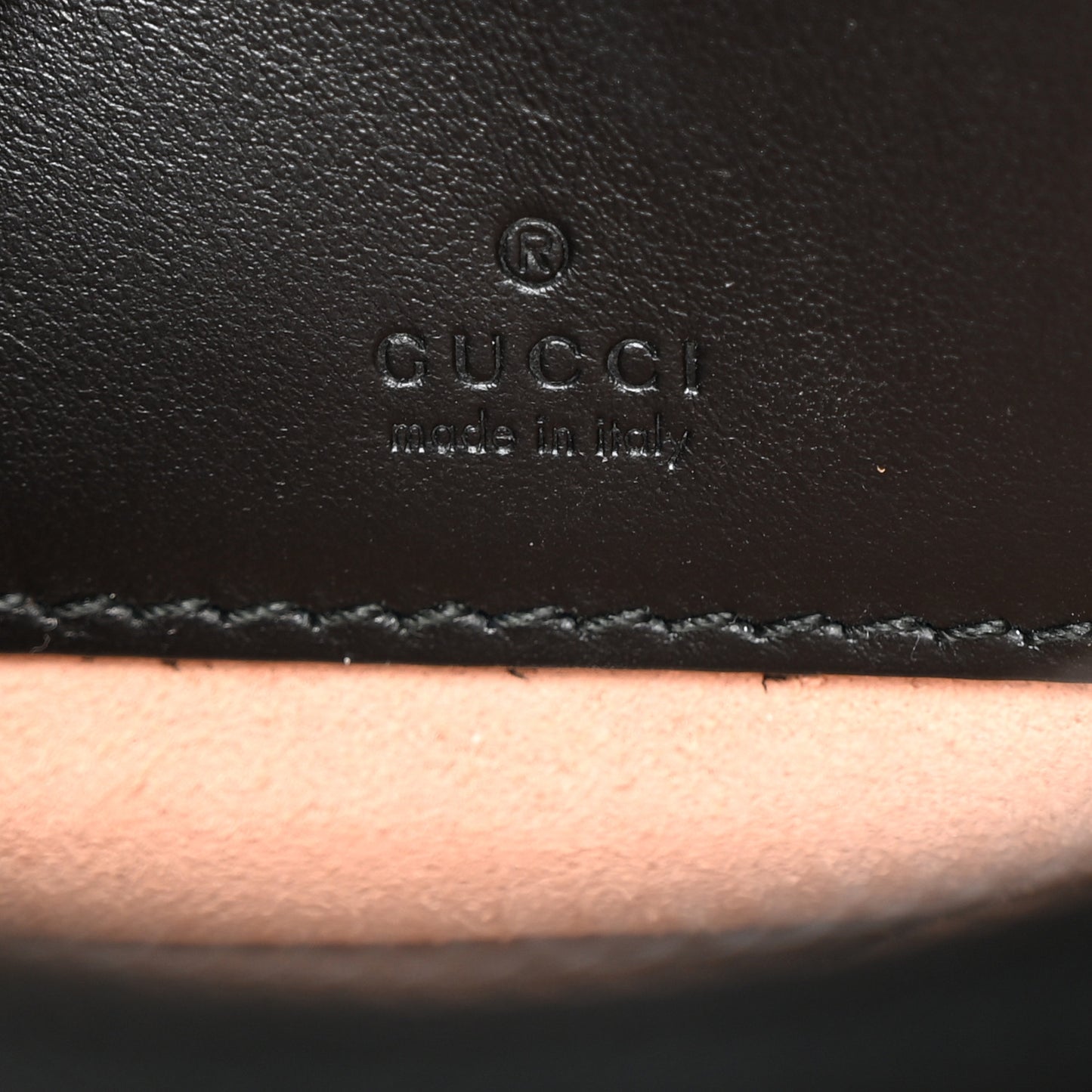 Calfskin Matelasse GG Marmont Round Wrist Wallet Black