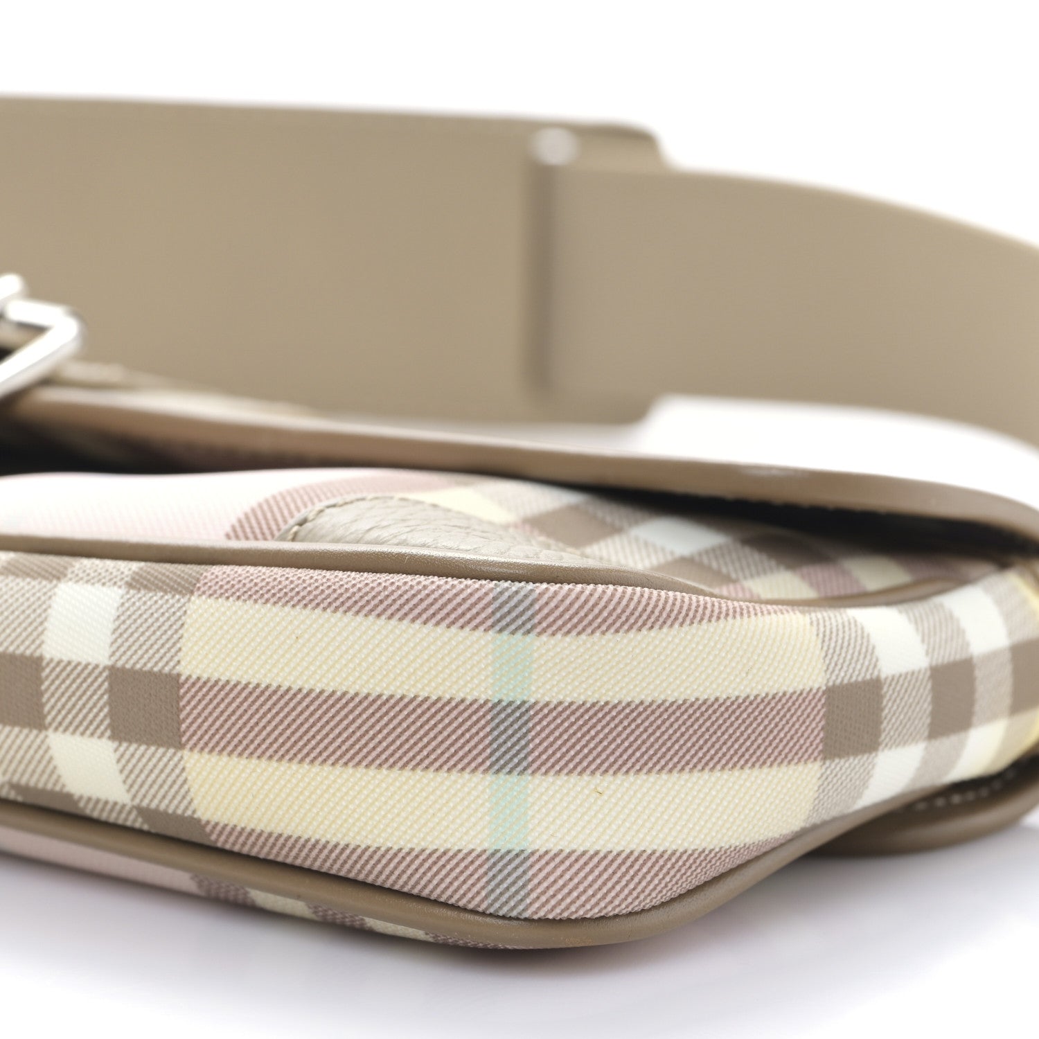 Burberry Candy Check Lola Pink 9 of 9