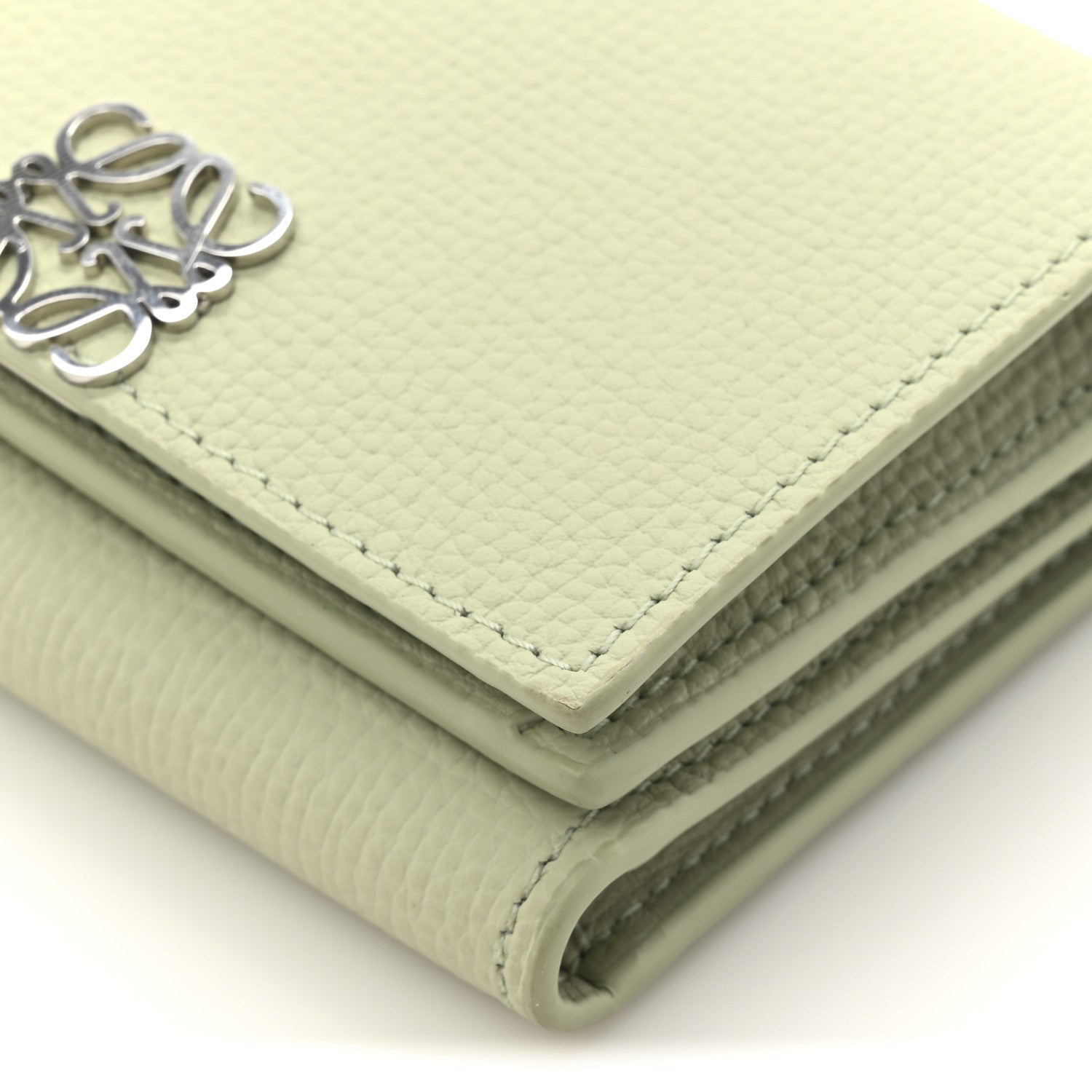 Loewe Pebble Grain Calfskin Anagram Small Vertical Wallet Green 10 of 11