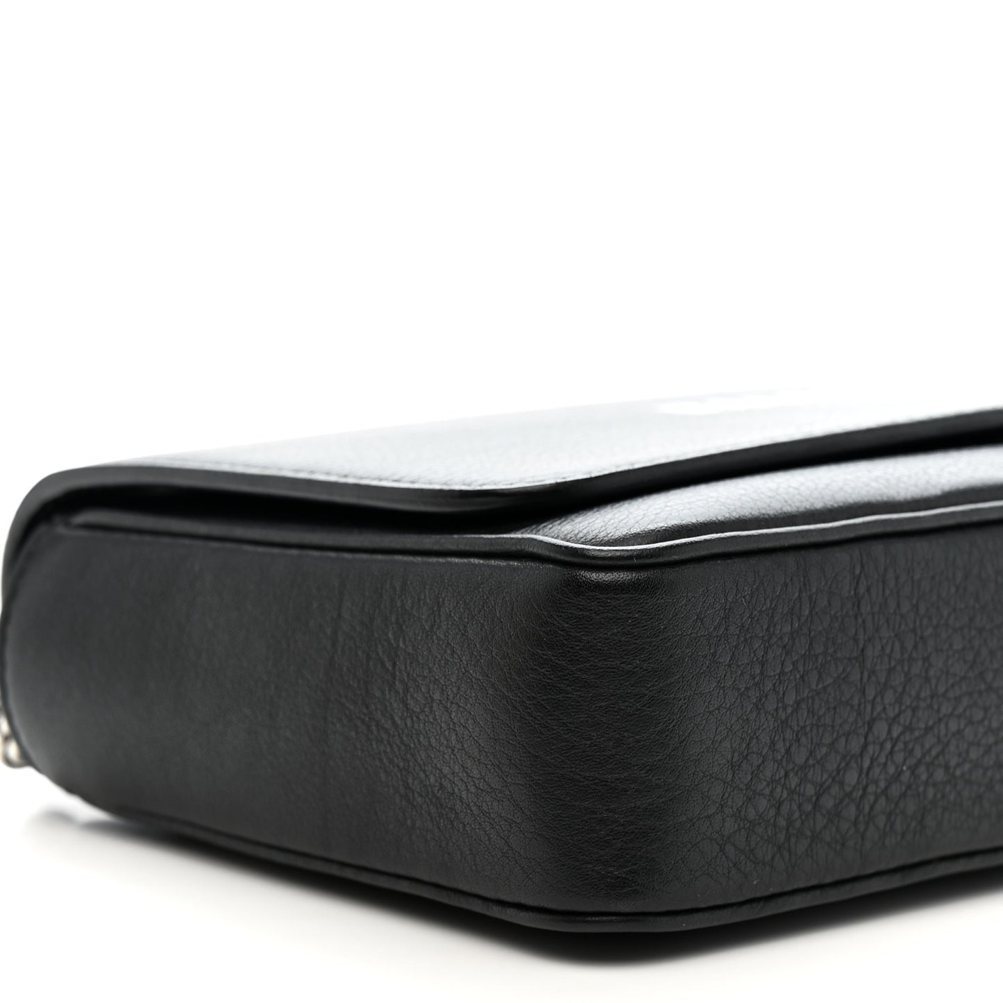 Pebbled Calfskin Logo Everyday Flap Chain Wallet Black
