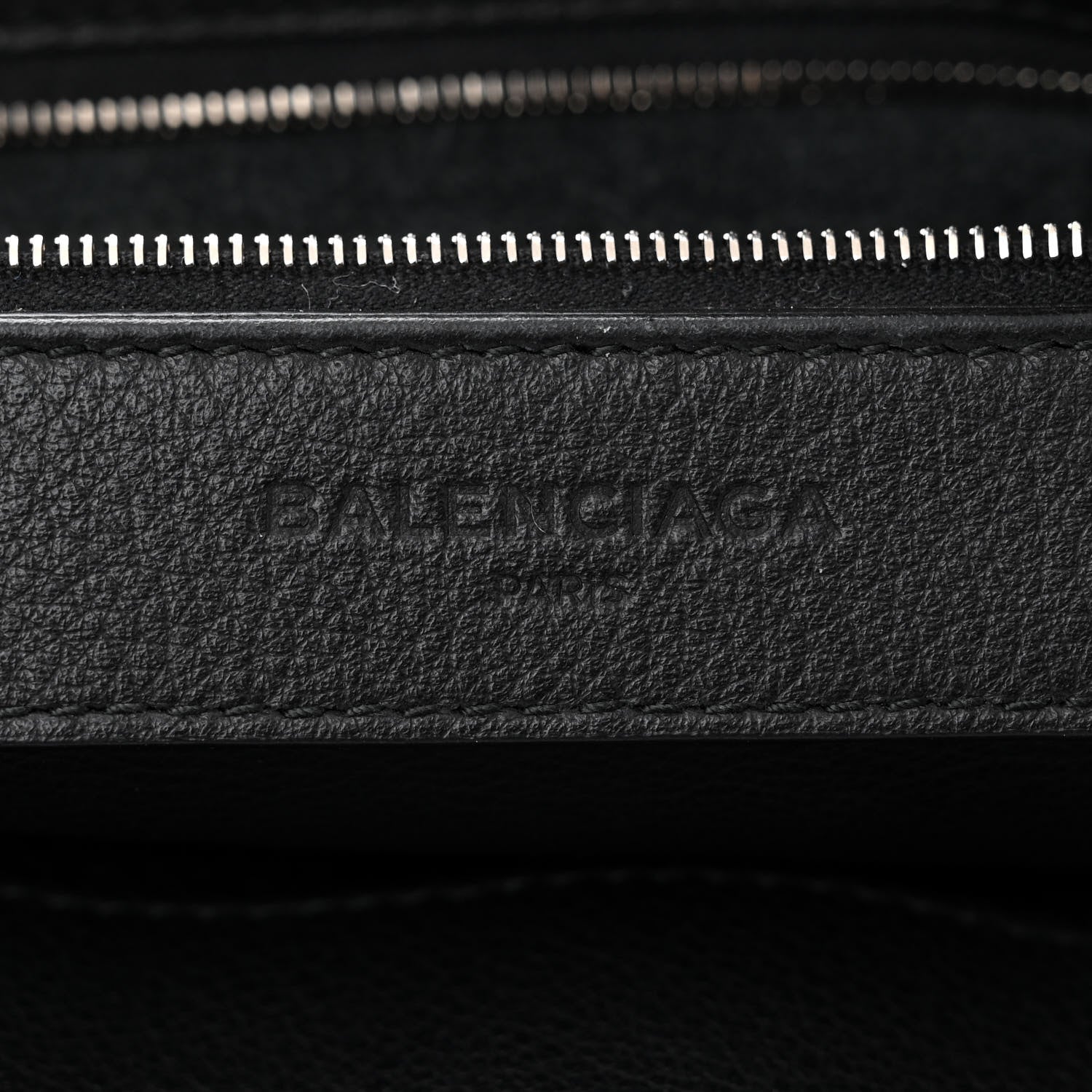 Balenciaga Veau Papier B4 Zip Around Tote Black 6 of 12