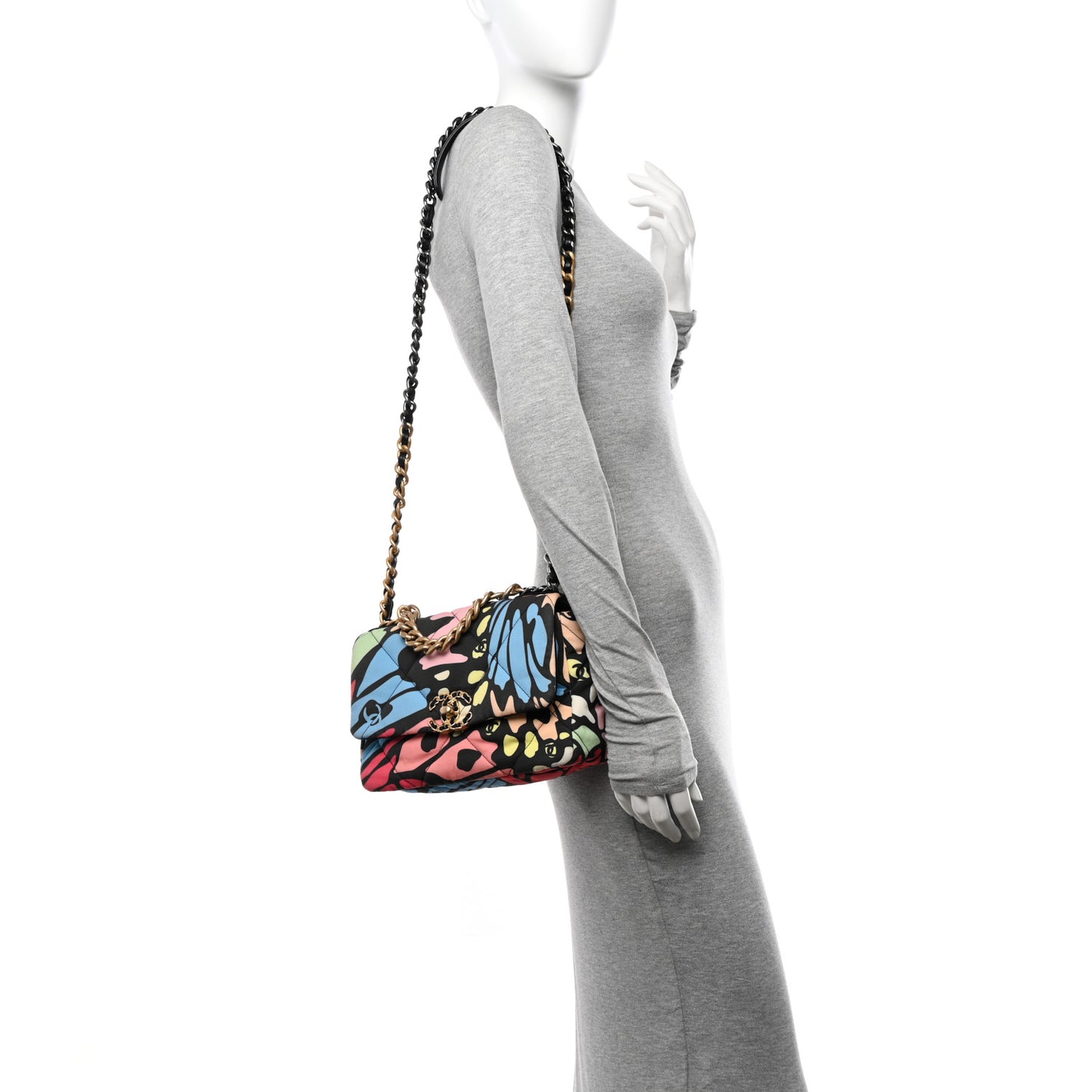 Canvas Printed CC Quilted Medium Chanel 19 Multicolor