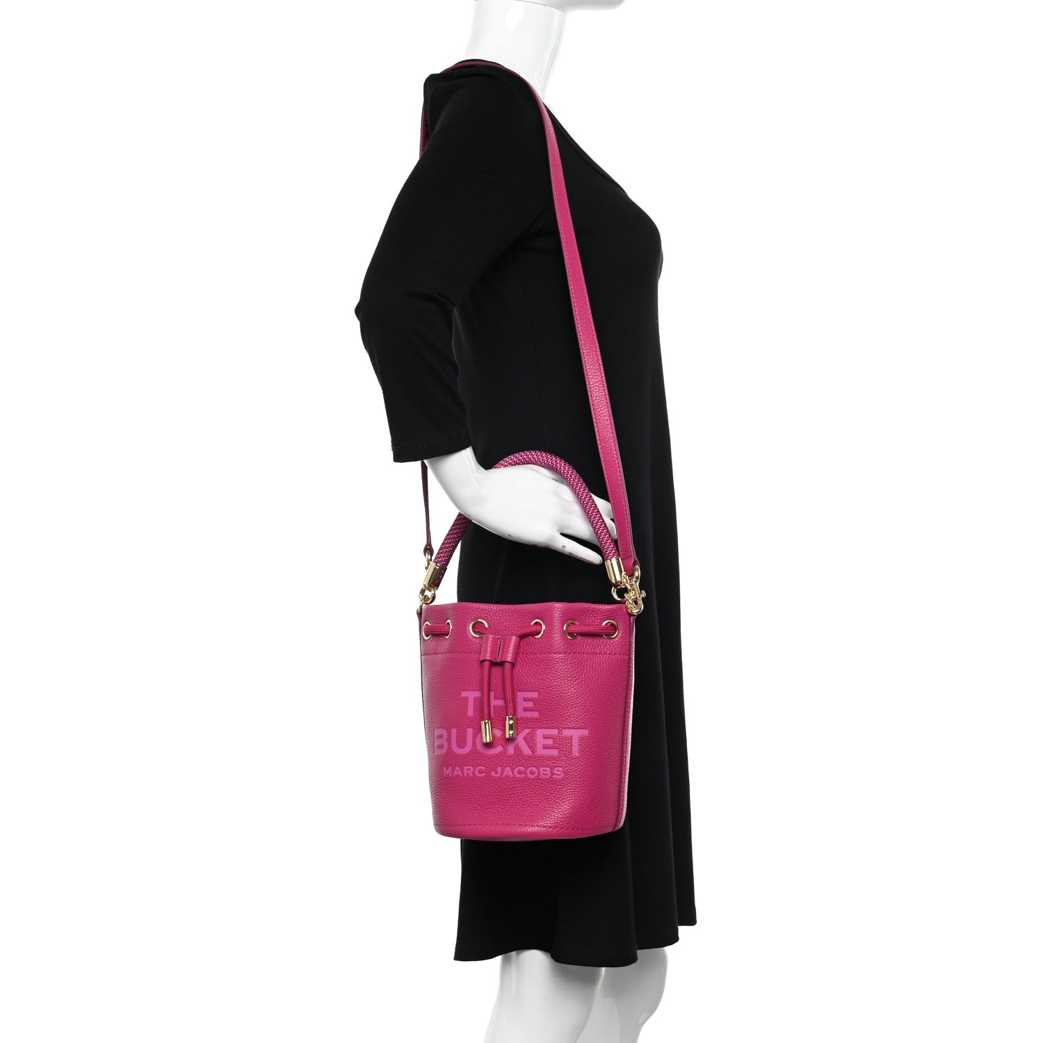 Marc Jacobs Grained Calfskin The Bucket Bag Lipstick Pink 2 of 11