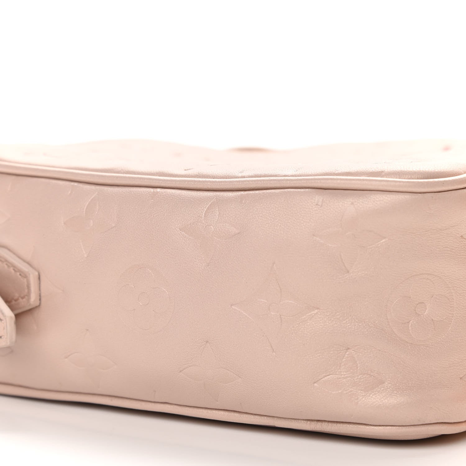 Louis Vuitton Lambskin Embossed Monogram Fall In Love Sac Coeur Light Pink 8 of 10