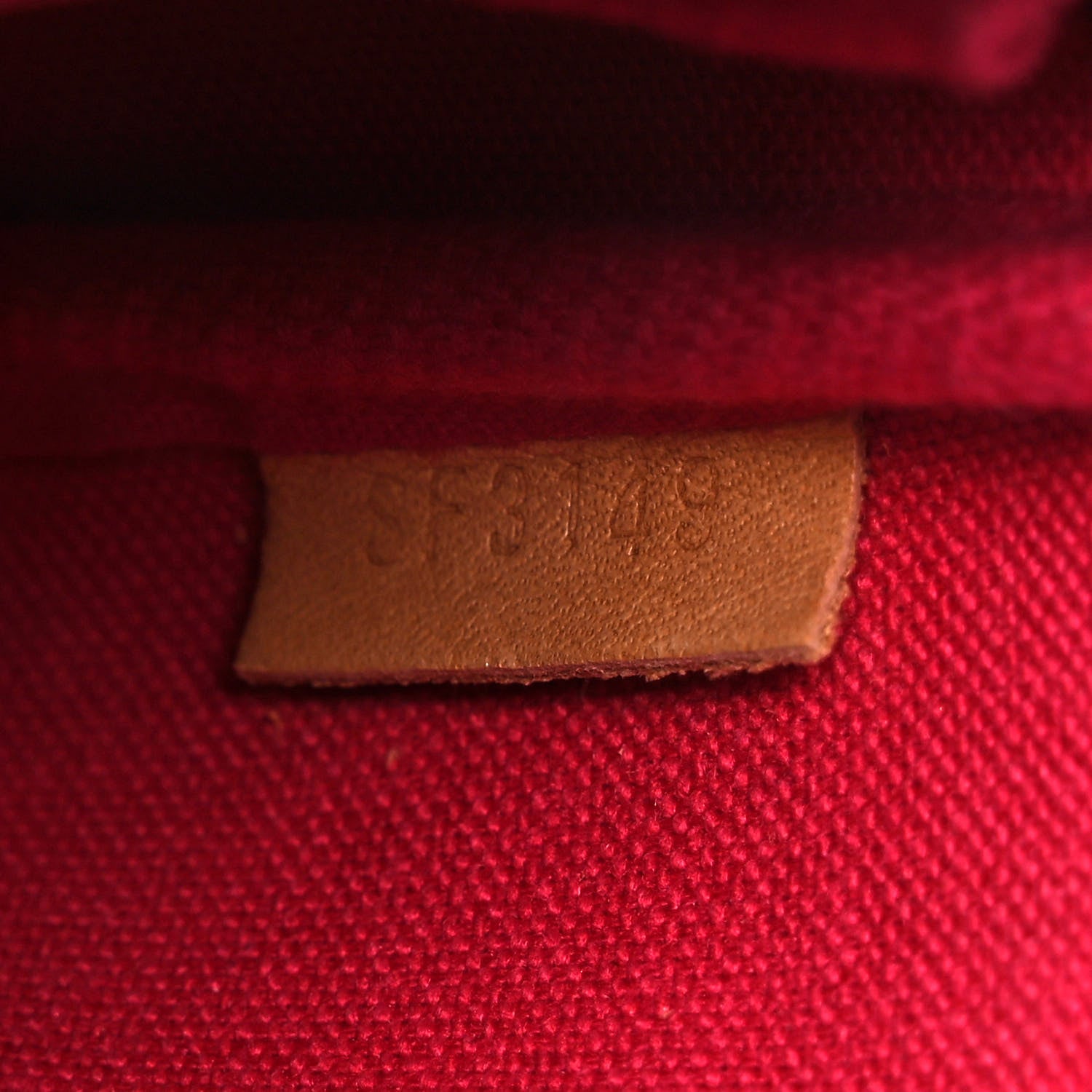 Louis Vuitton Monogram 2019 Christmas Animation Mini Courchevel Pochette Accessories Fuchsia 6 of 12