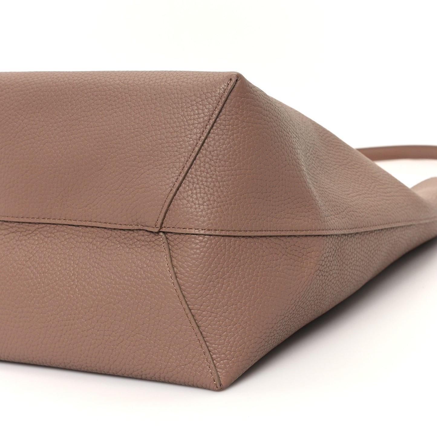 Pebbled Calfskin Everyday Cabas Biscotto