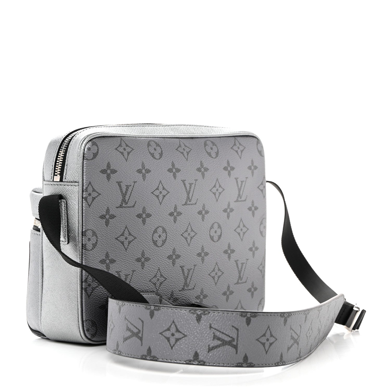 Louis Vuitton Taigarama Outdoor Messenger Gunmetal 3 of 10