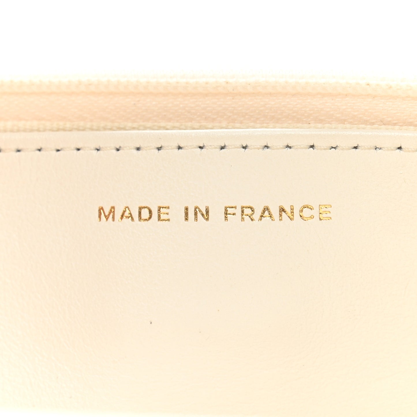 Caviar Quilted Enamel Coco Casino Wallet On Chain WOC White