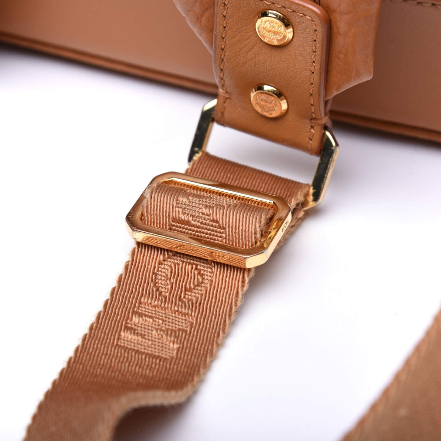 Visetos Studded Medium Stark M Backpack Cognac