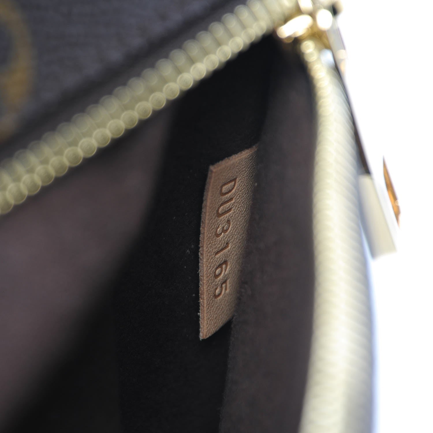 Louis Vuitton Monogram Pochette Metis 7 of 8
