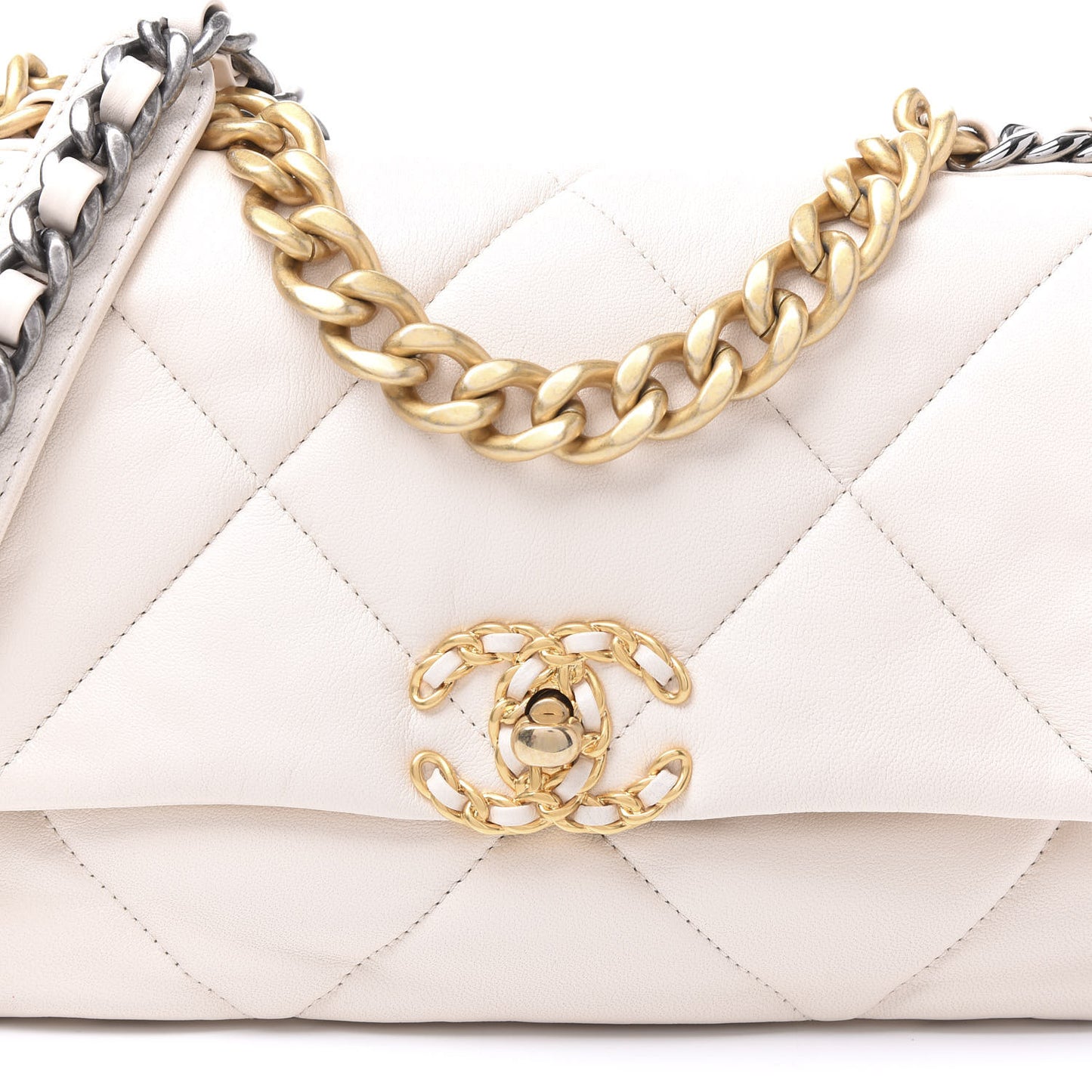 Lambskin Quilted Medium 19 Flap White
