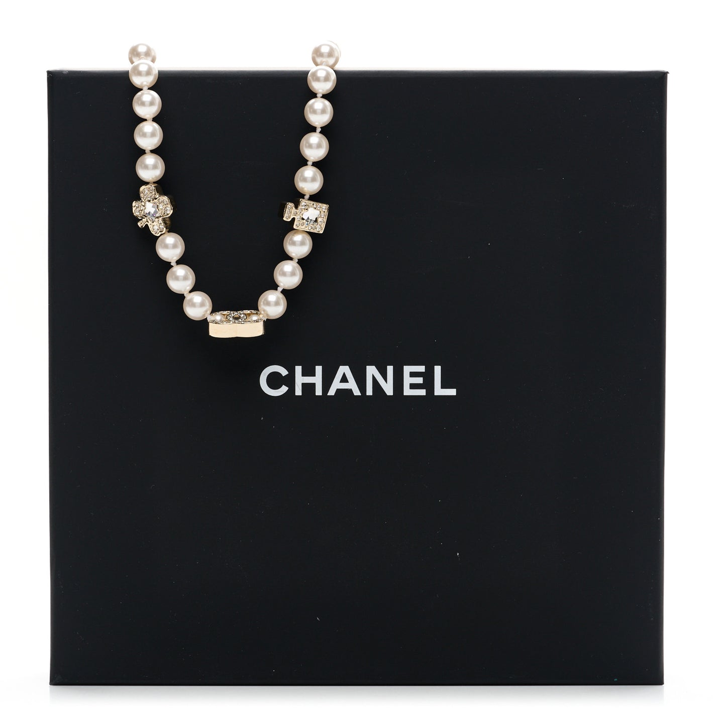 Pearl Crystal CC Short Charm Necklace Gold